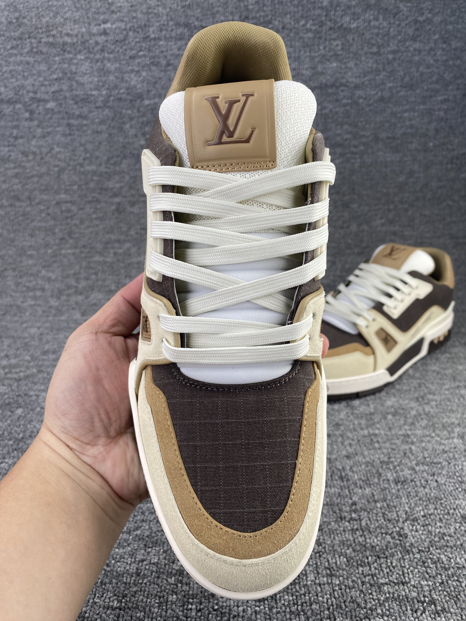 UA LV trainer Sneakers