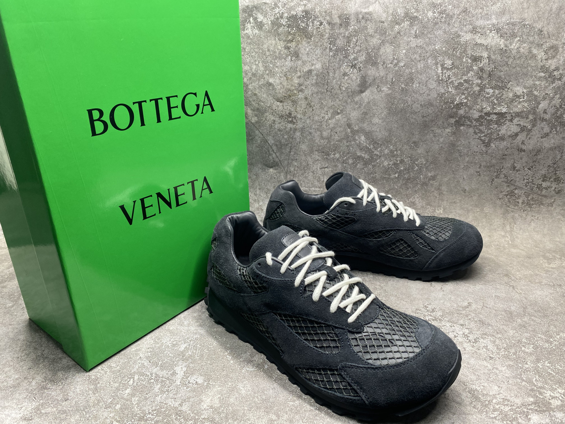 UA B0tt*ga Ven*ta Orbit Sneaker