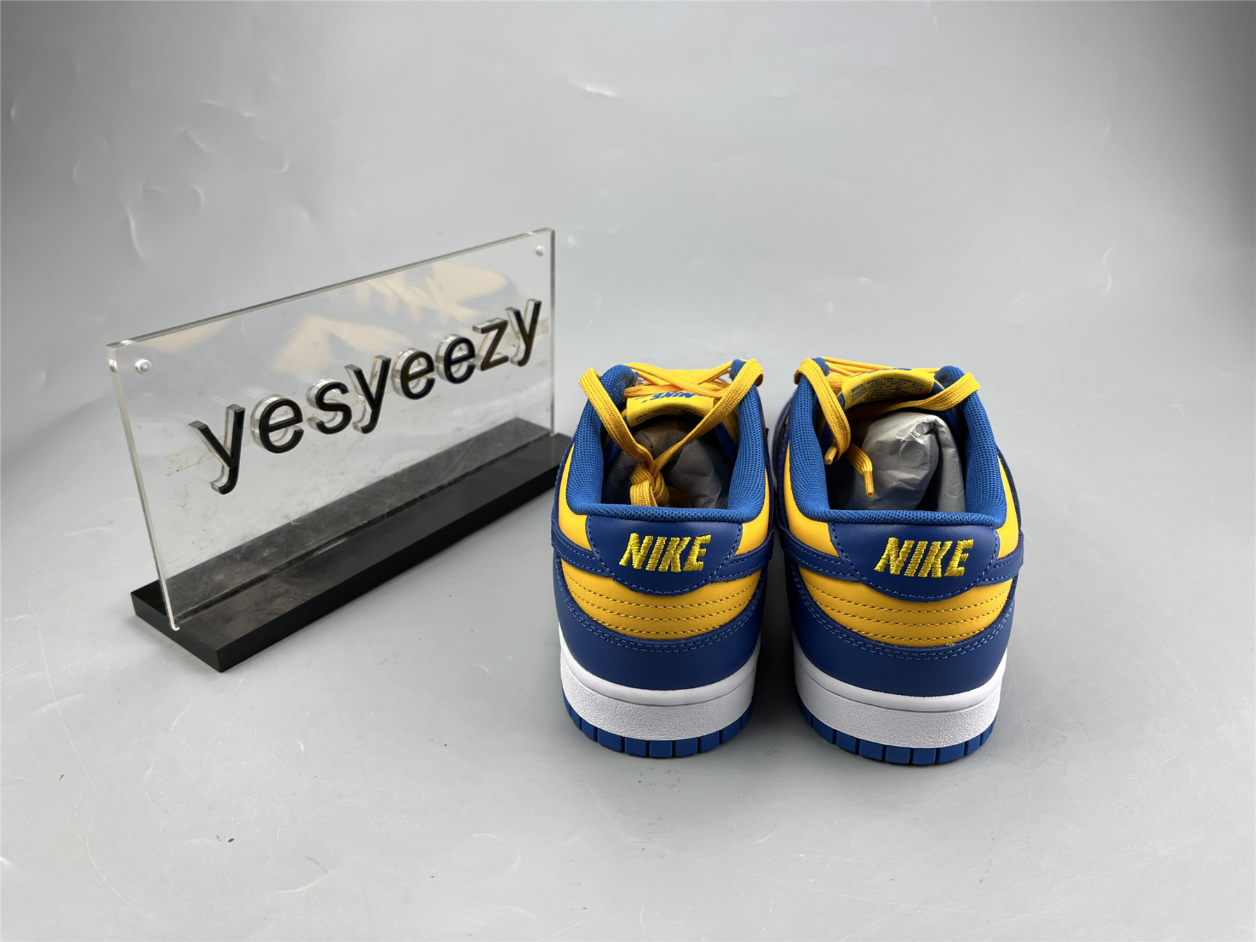 UA NIKE DUNK LOW UCLA