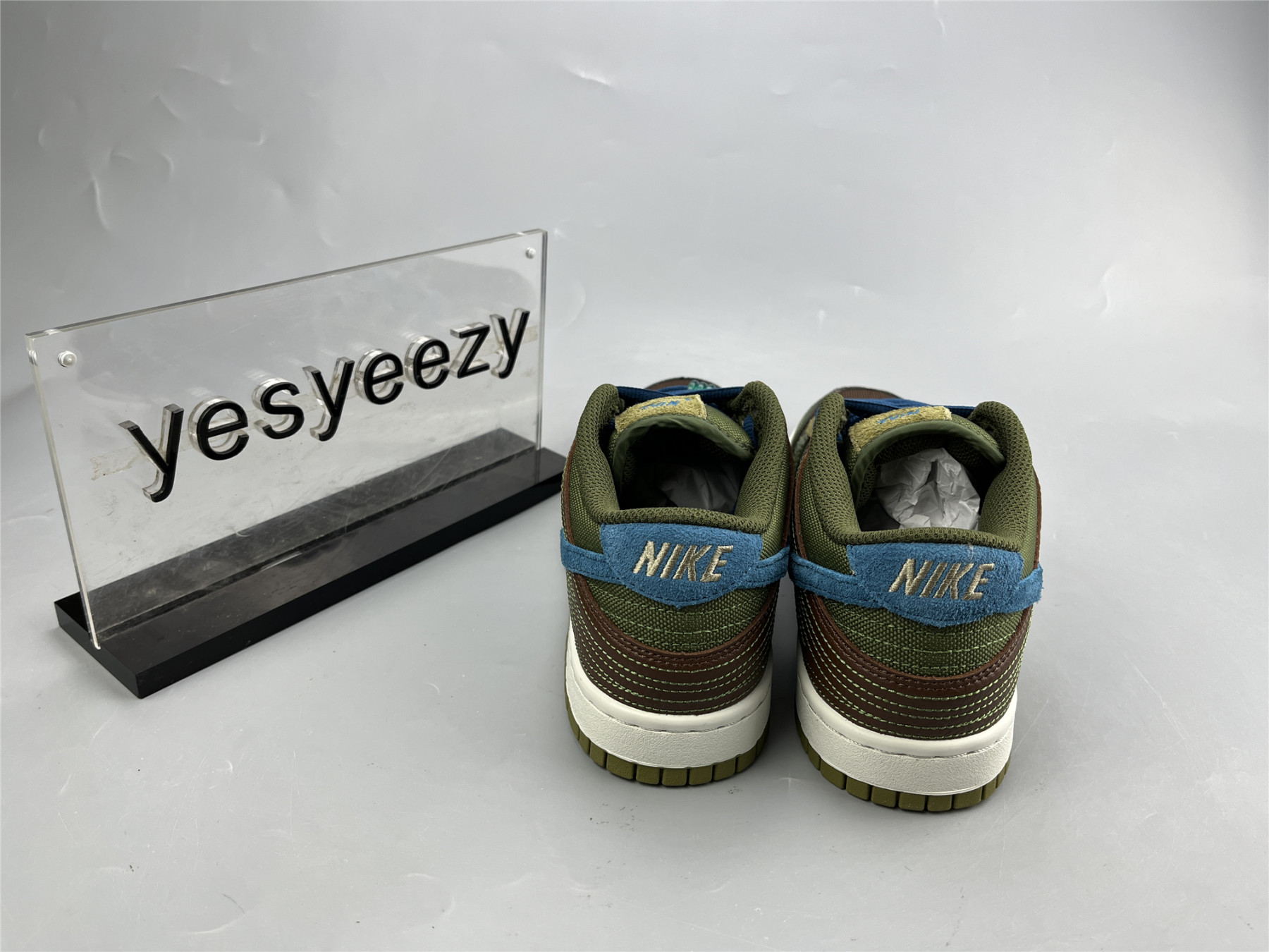 UA NIKE DUNK LOW NH 