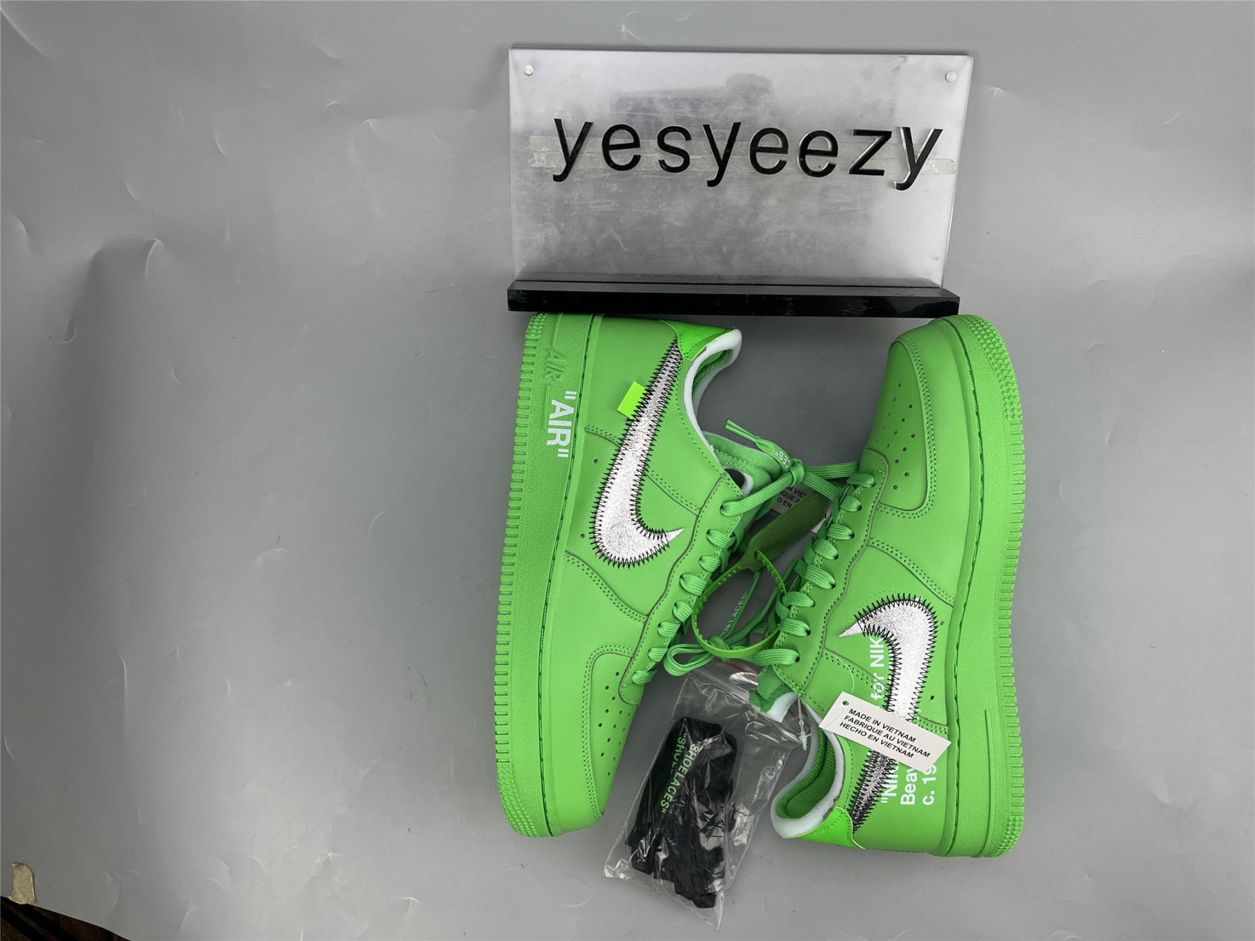 UA NIKE OFF-WHITE X AIR FORCE 1 LOW 