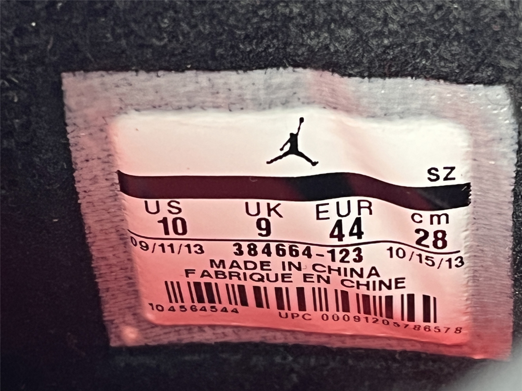UA AIR JORDAN 6 RETRO