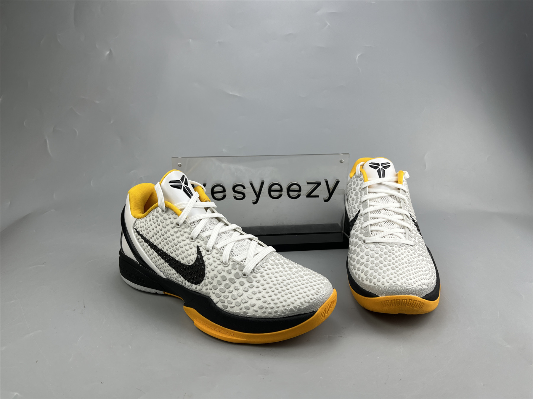 UA NIKE ZOOM KOBE 6 PROTRO 