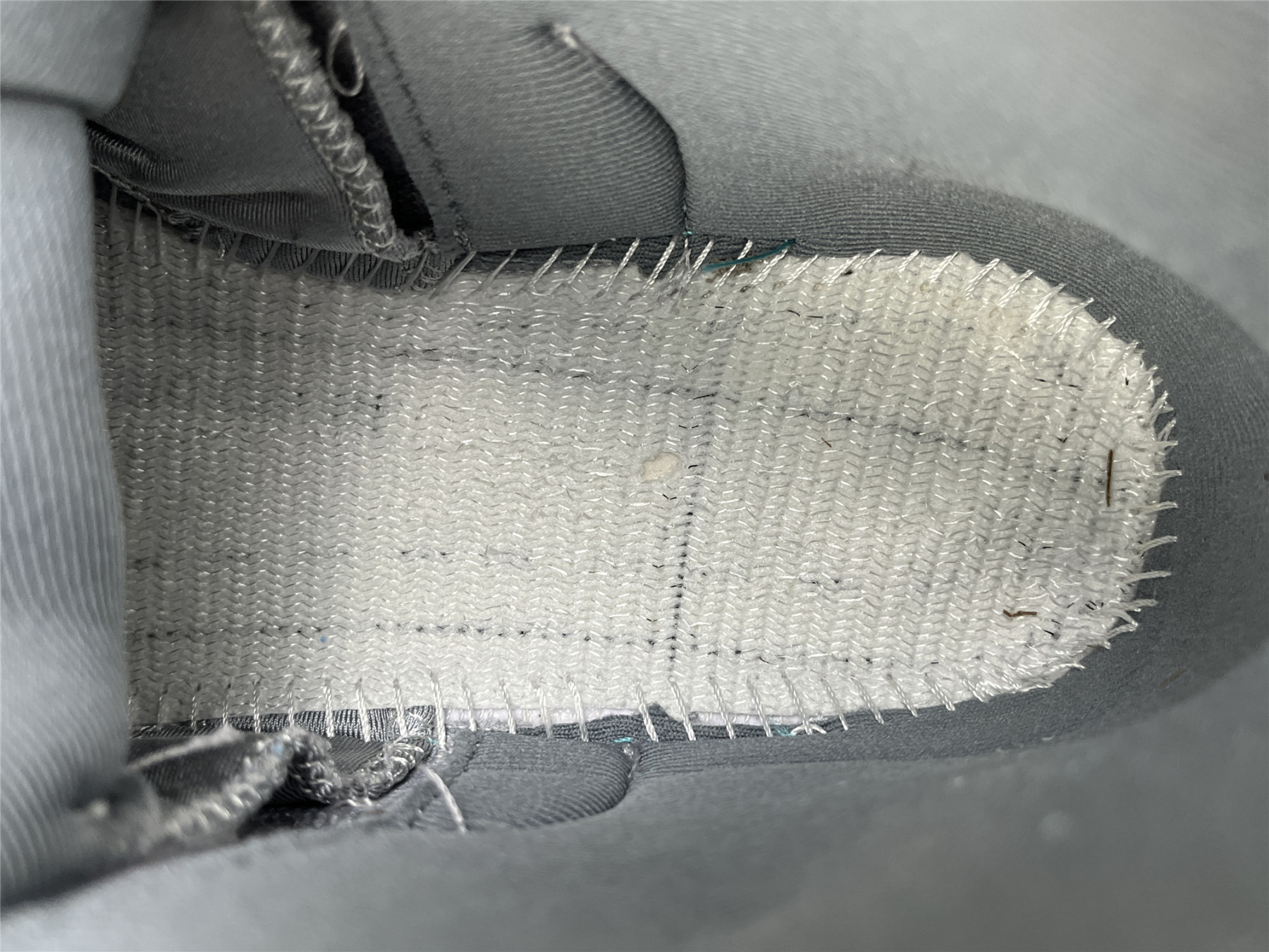 UA AIR JORDAN 12 RETRO 