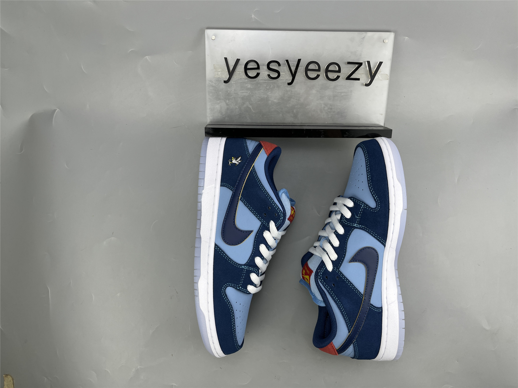 UA WHY SO SAD? X DUNK LOW SB