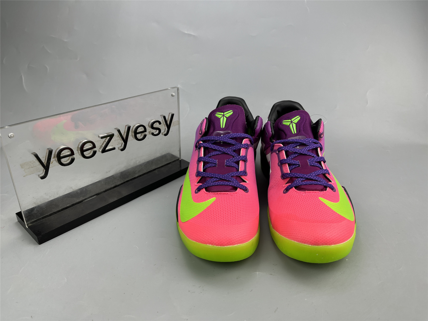 UA NIKE KOBE 8 SYSTEM
