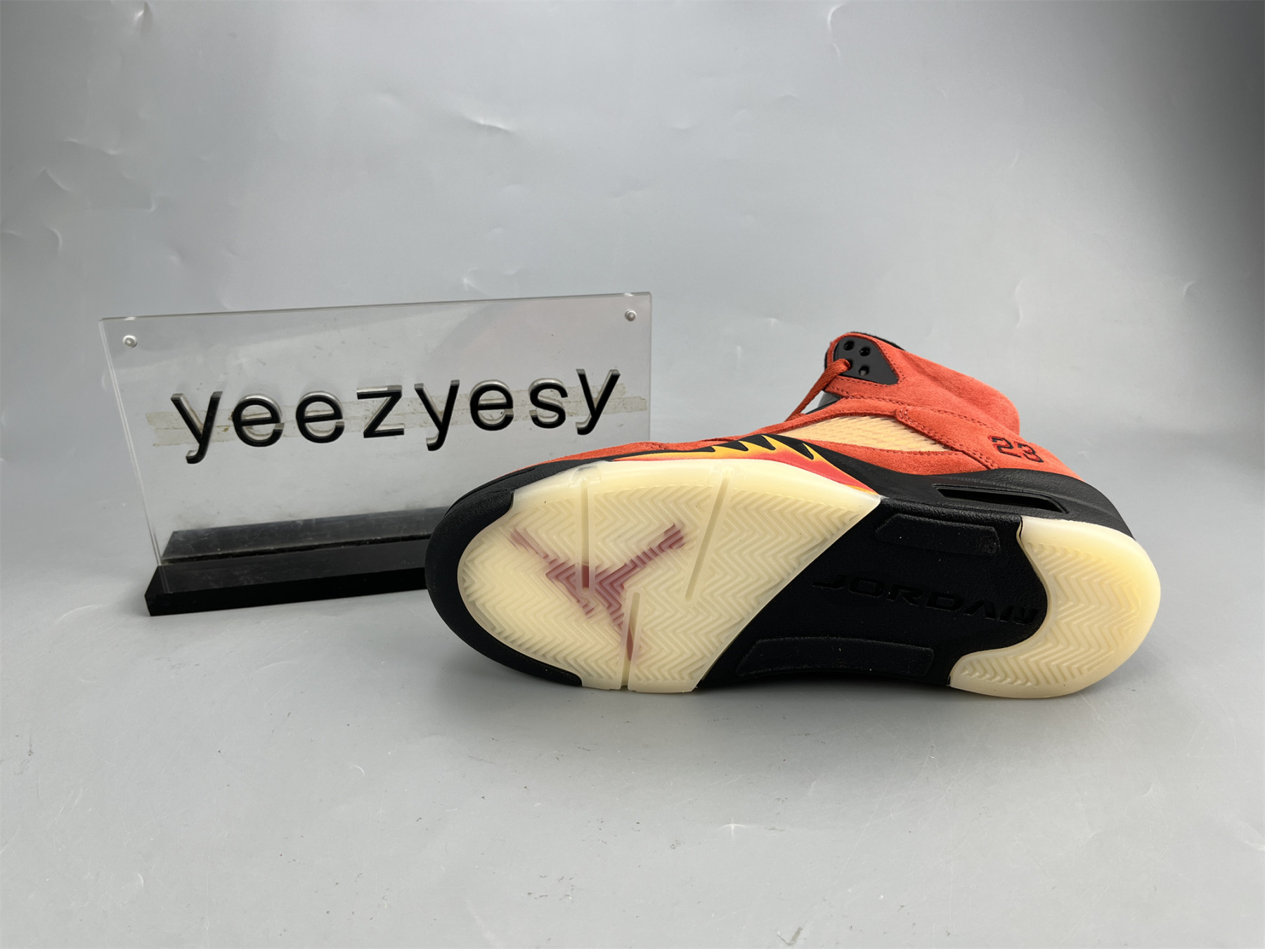 UA WMNS AIR JORDAN 5 RETRO