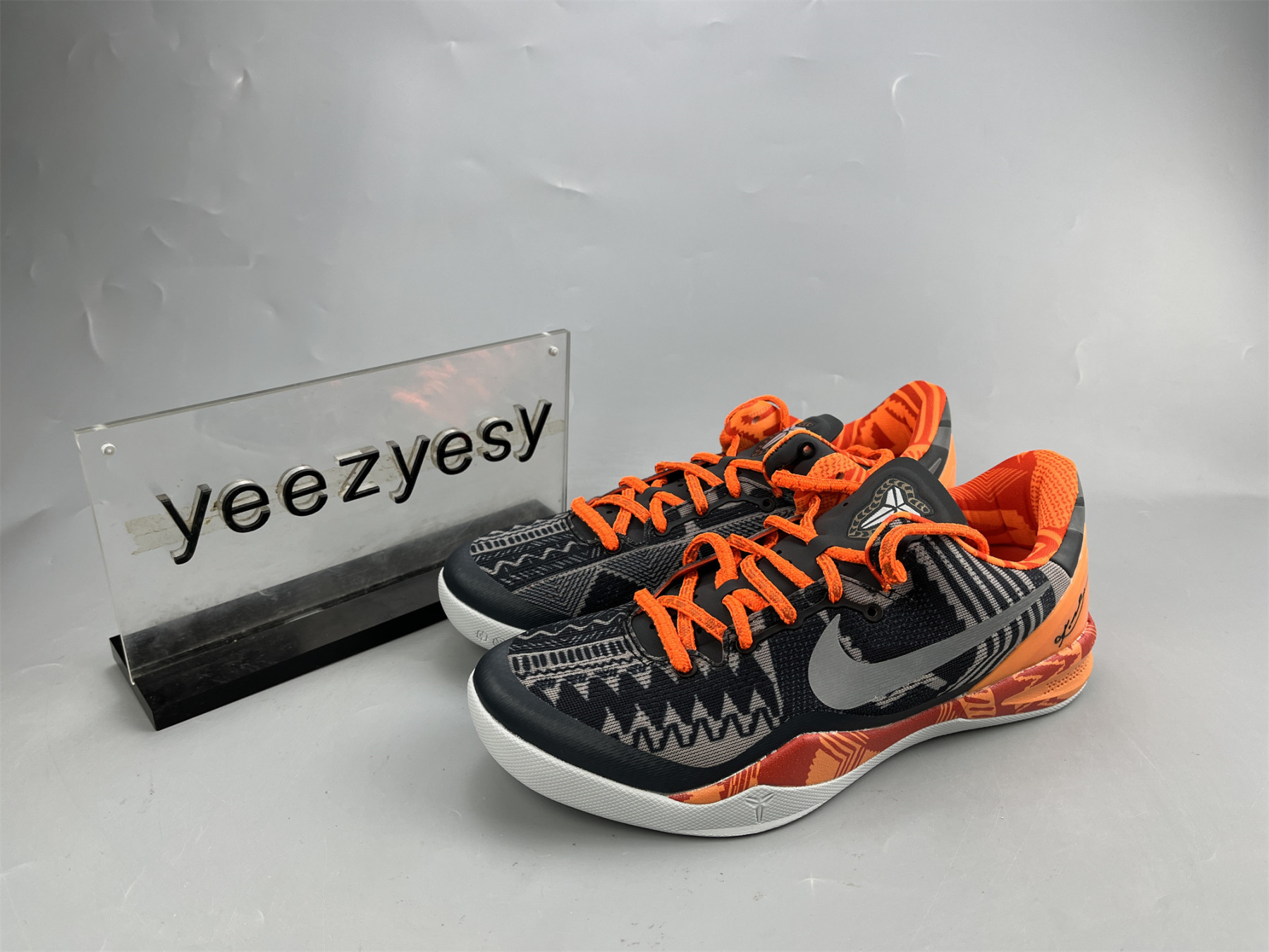 UA NIKE KOBE 8 SYSTEM