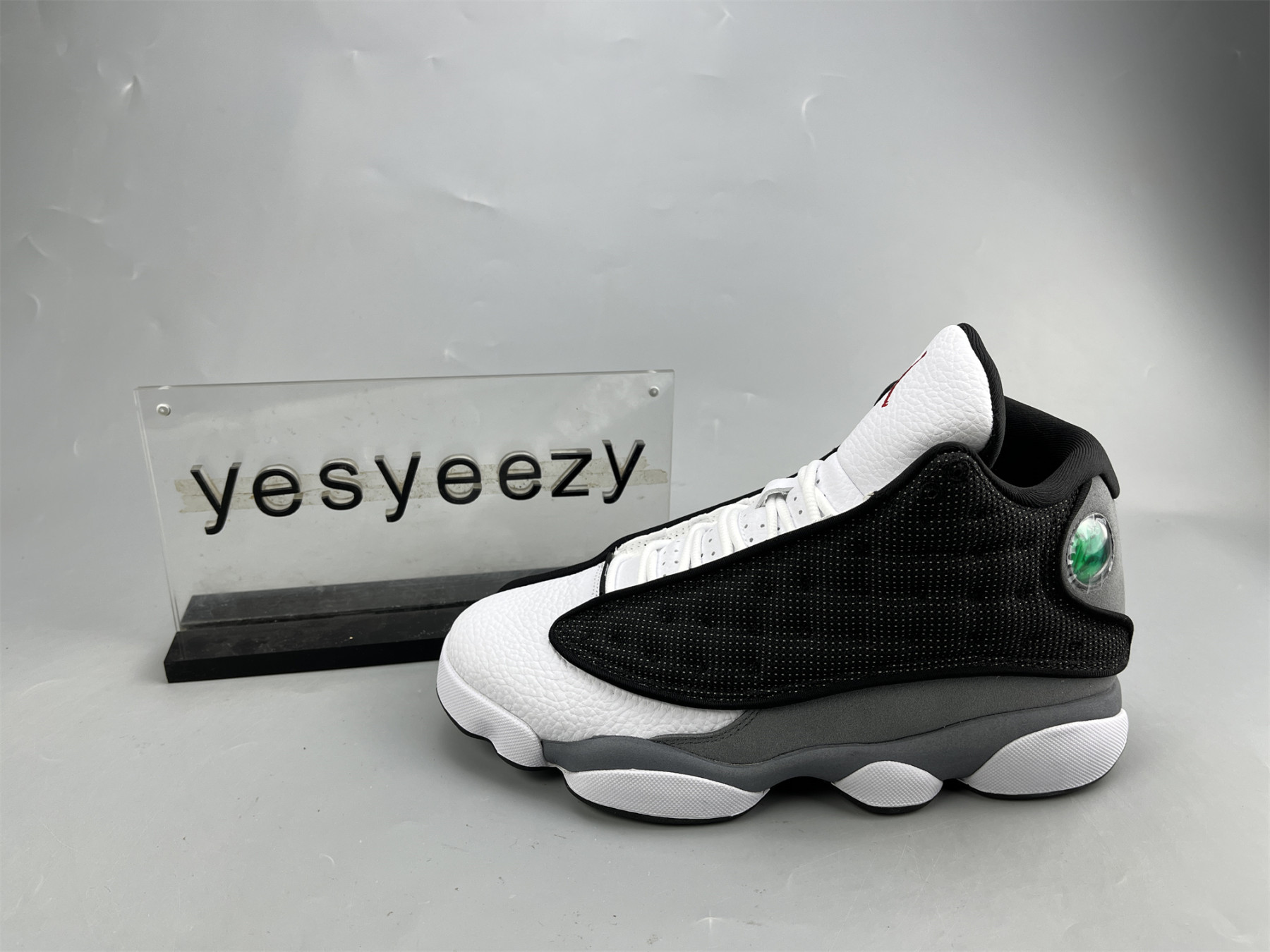 UA AIR JORDAN 13 RETRO 