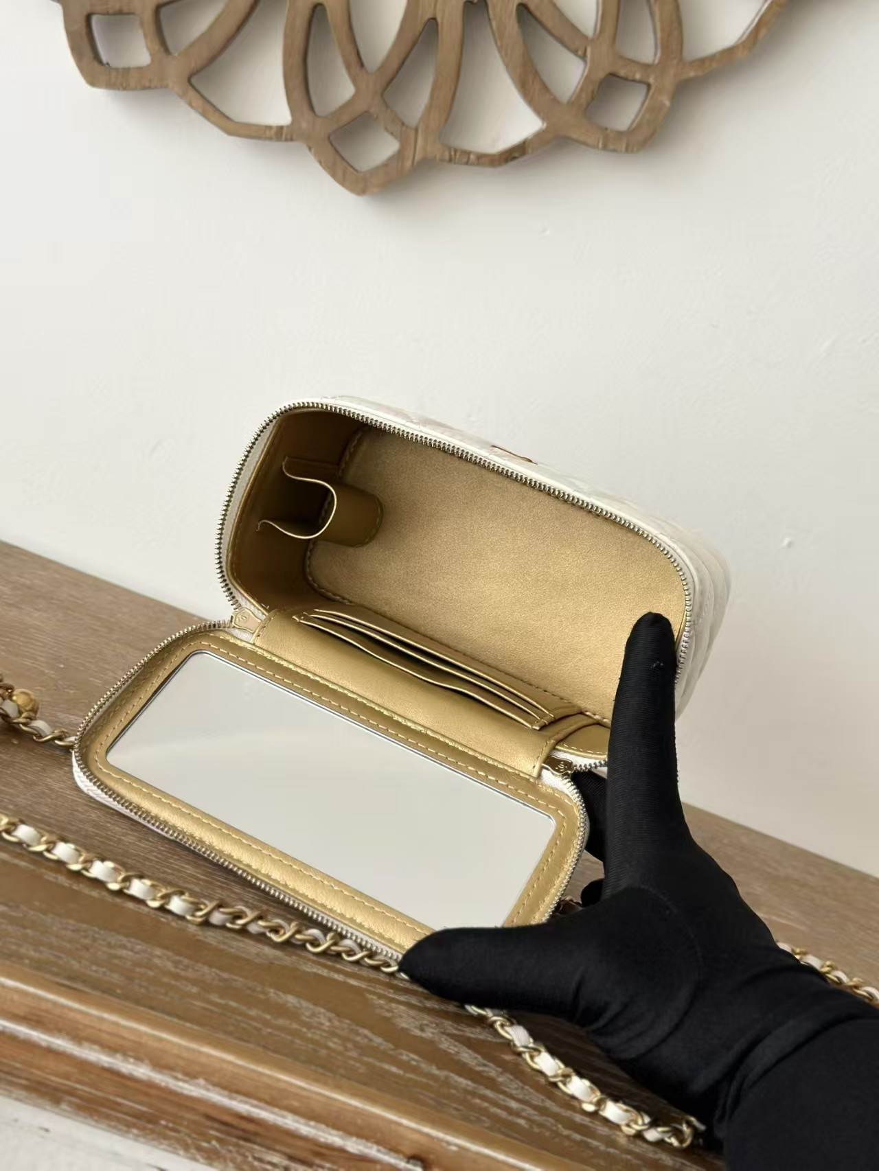 Ch**el Clutch With Chain 9.5x 17x 8CM