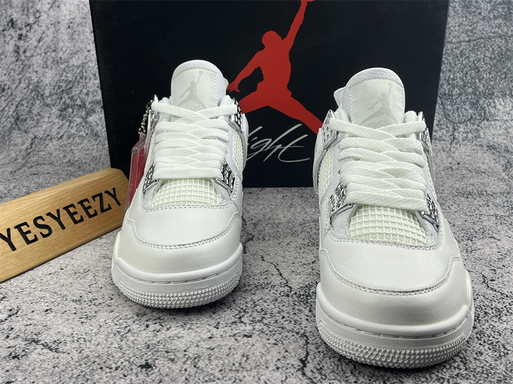 UA AIR JORDAN 4 RETRO "PURE MONEY"