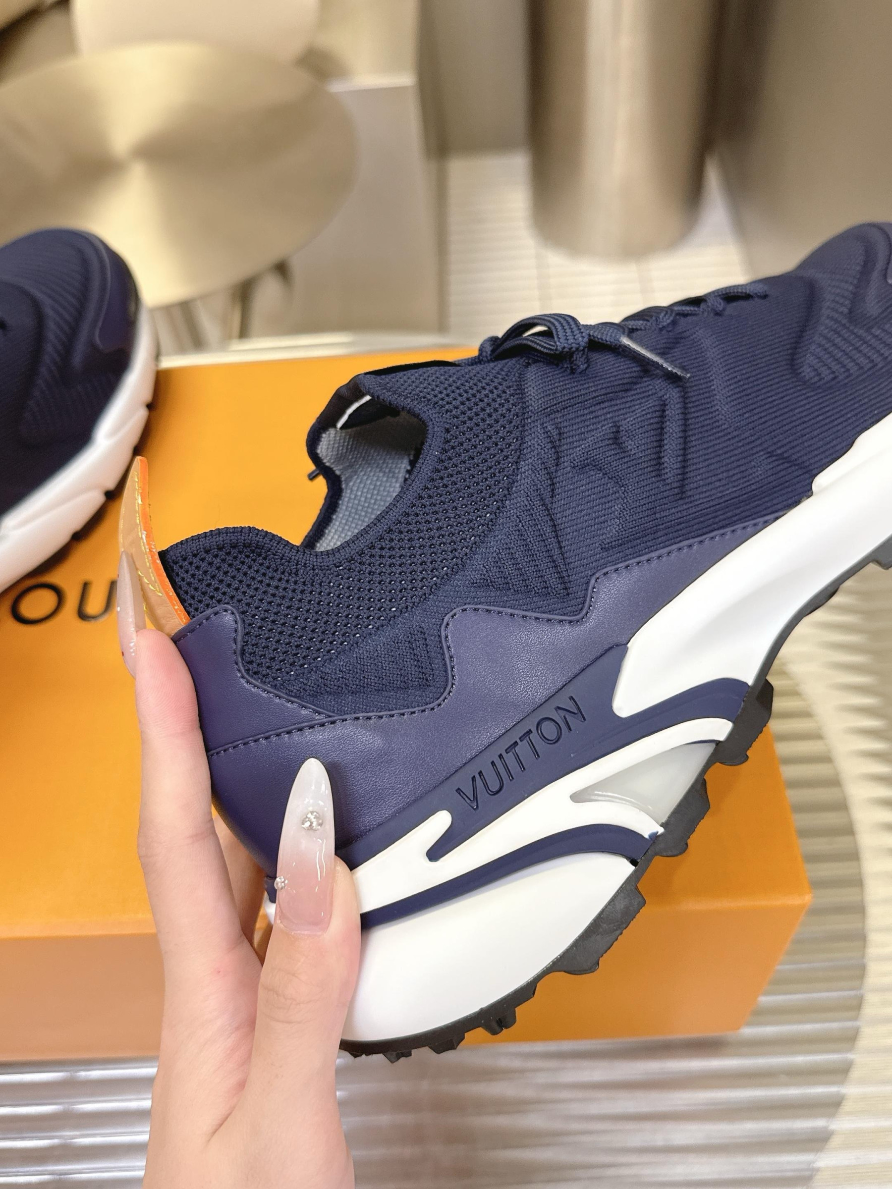 UA LV Sneakers