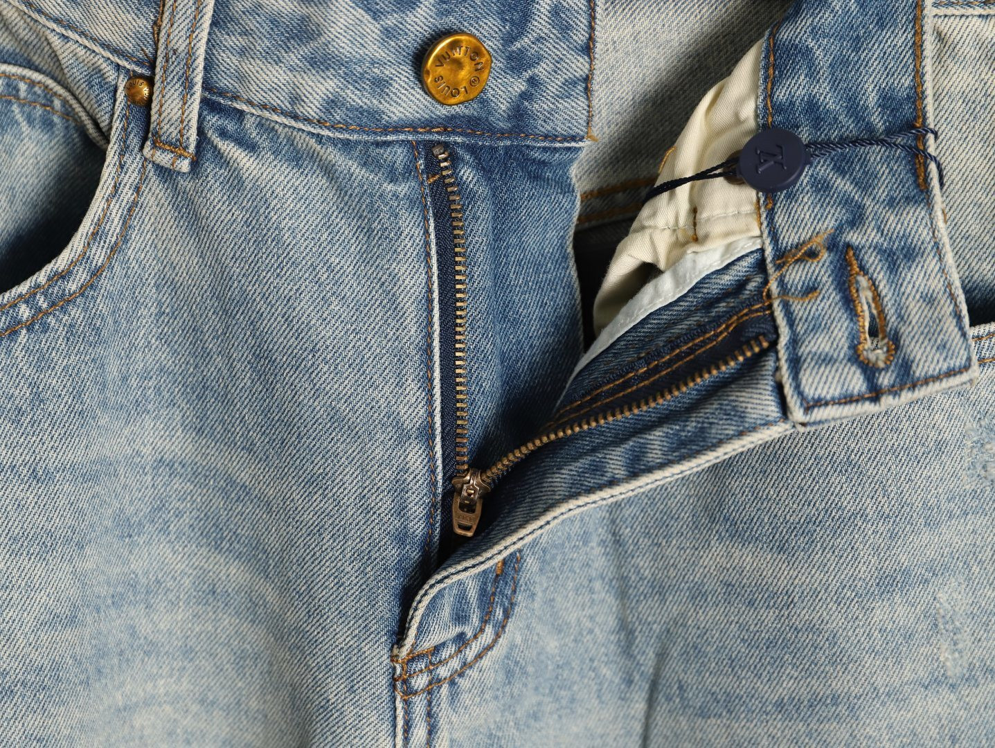 L0vis Vvtt0n 25SS Jeans