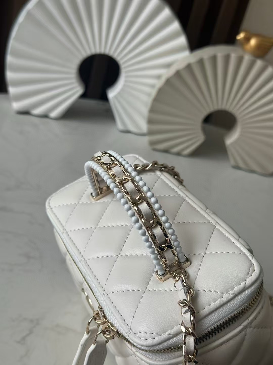Ch**el Vanity With Chain 9.5x17x8cm