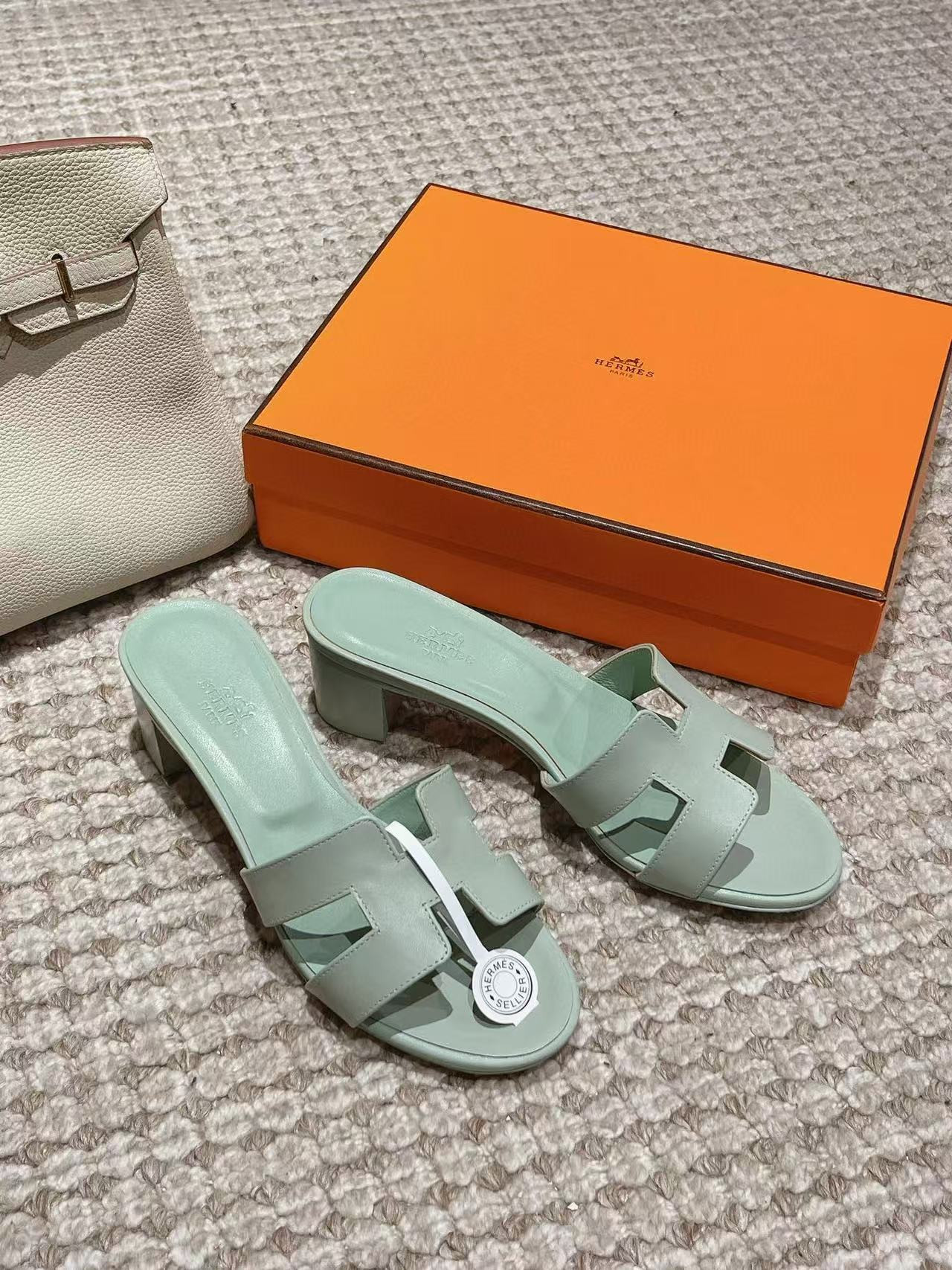 UA H**me5 Oasis Sandal