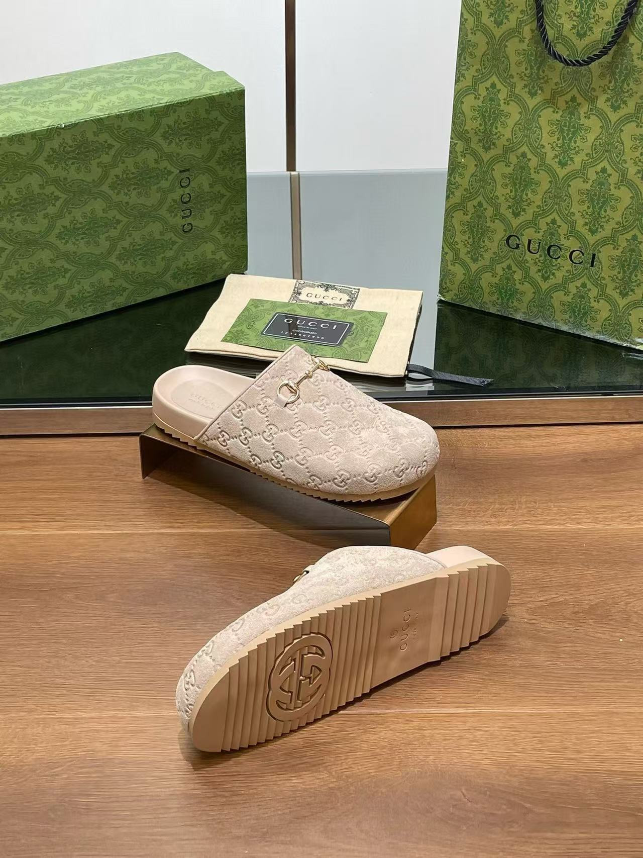 UA Gvc*1 SLIPPER