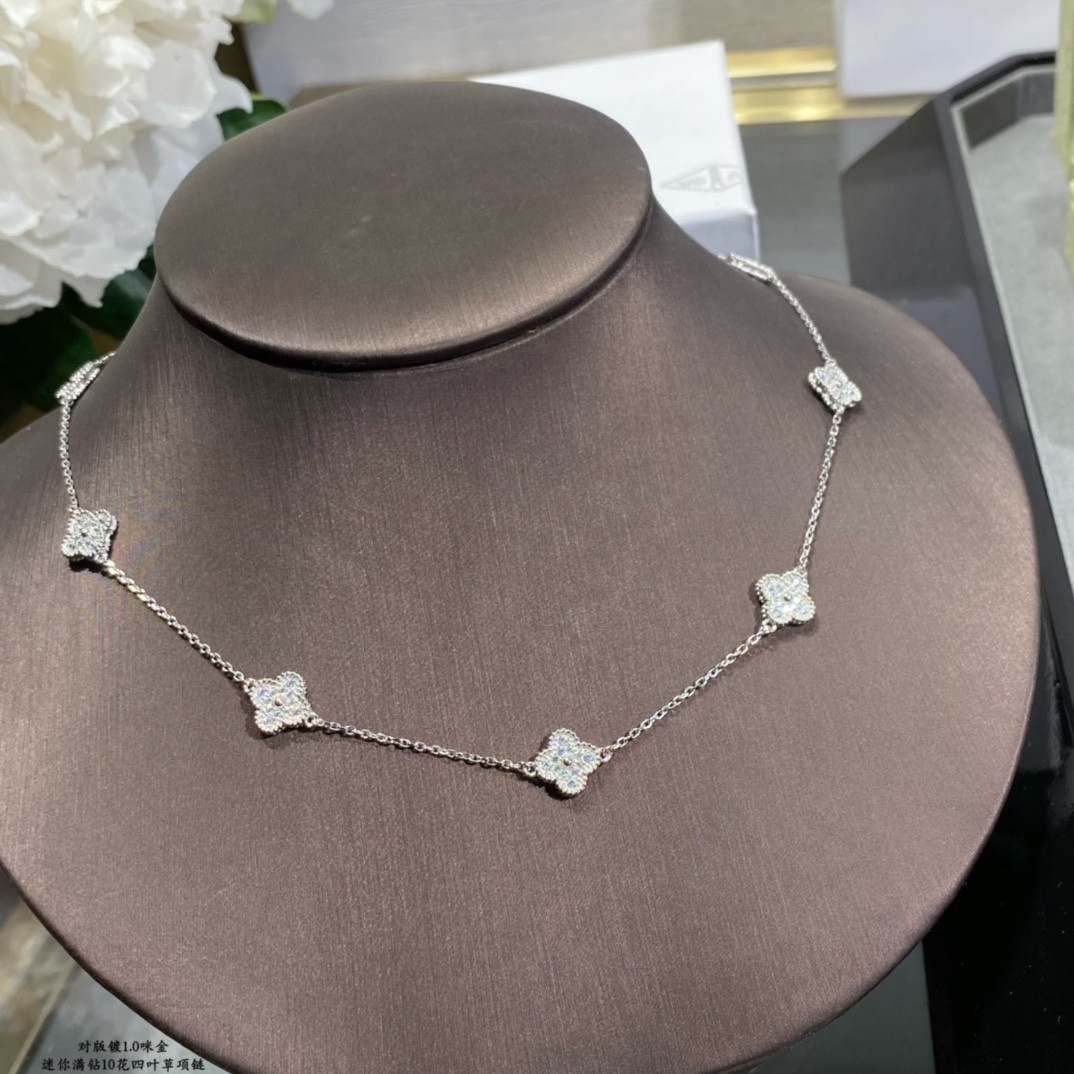 V*n Cl**f & Arpels Full D1am0nd Mini Ten Flower Four-Leaf Clover Necklace