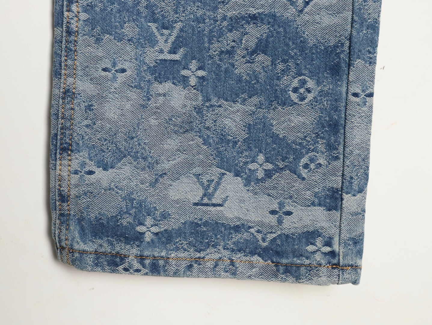 L0vis Vvtt0n LV Jeans Suit