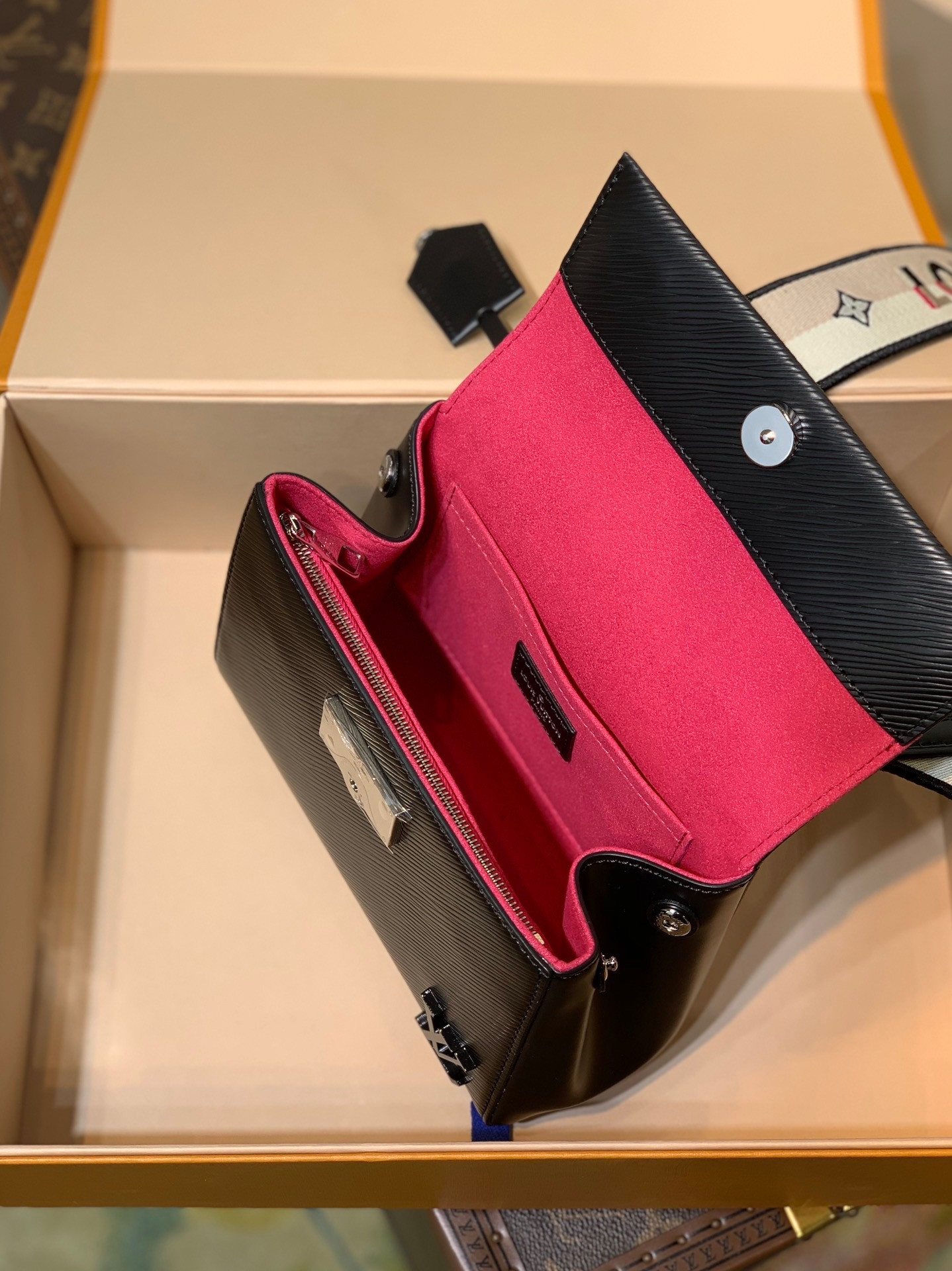 LV CLUNY MINI M58925