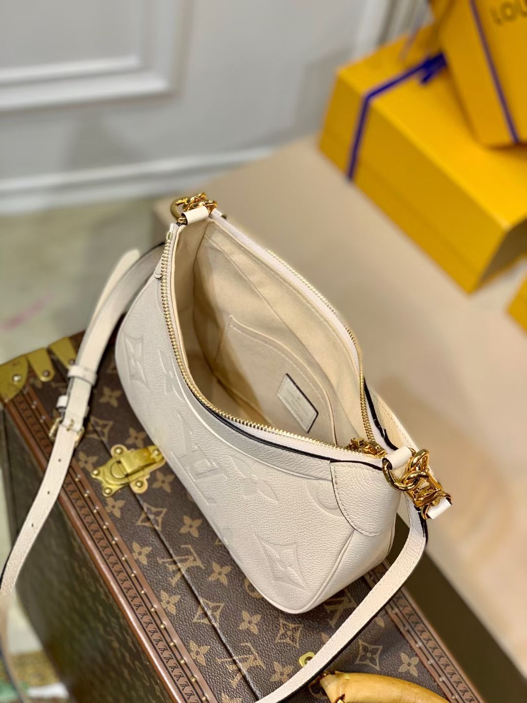 LV BAGATELLE M46099