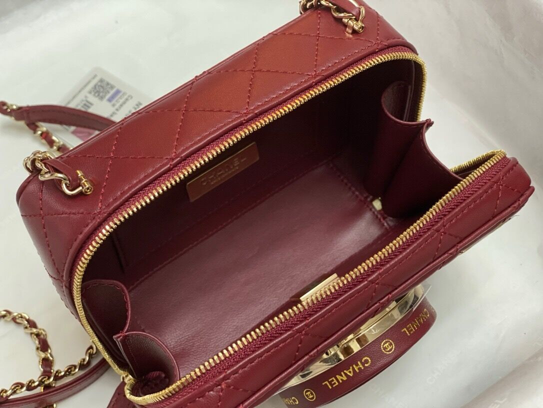 Ch**el CAMERA BAG 4.5 × 6.2 × 2.3 in