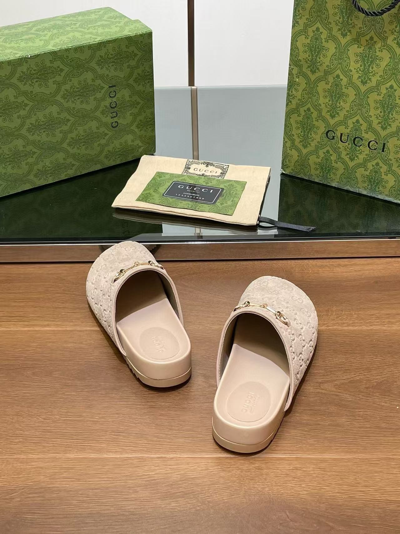 UA Gvc*1 SLIPPER