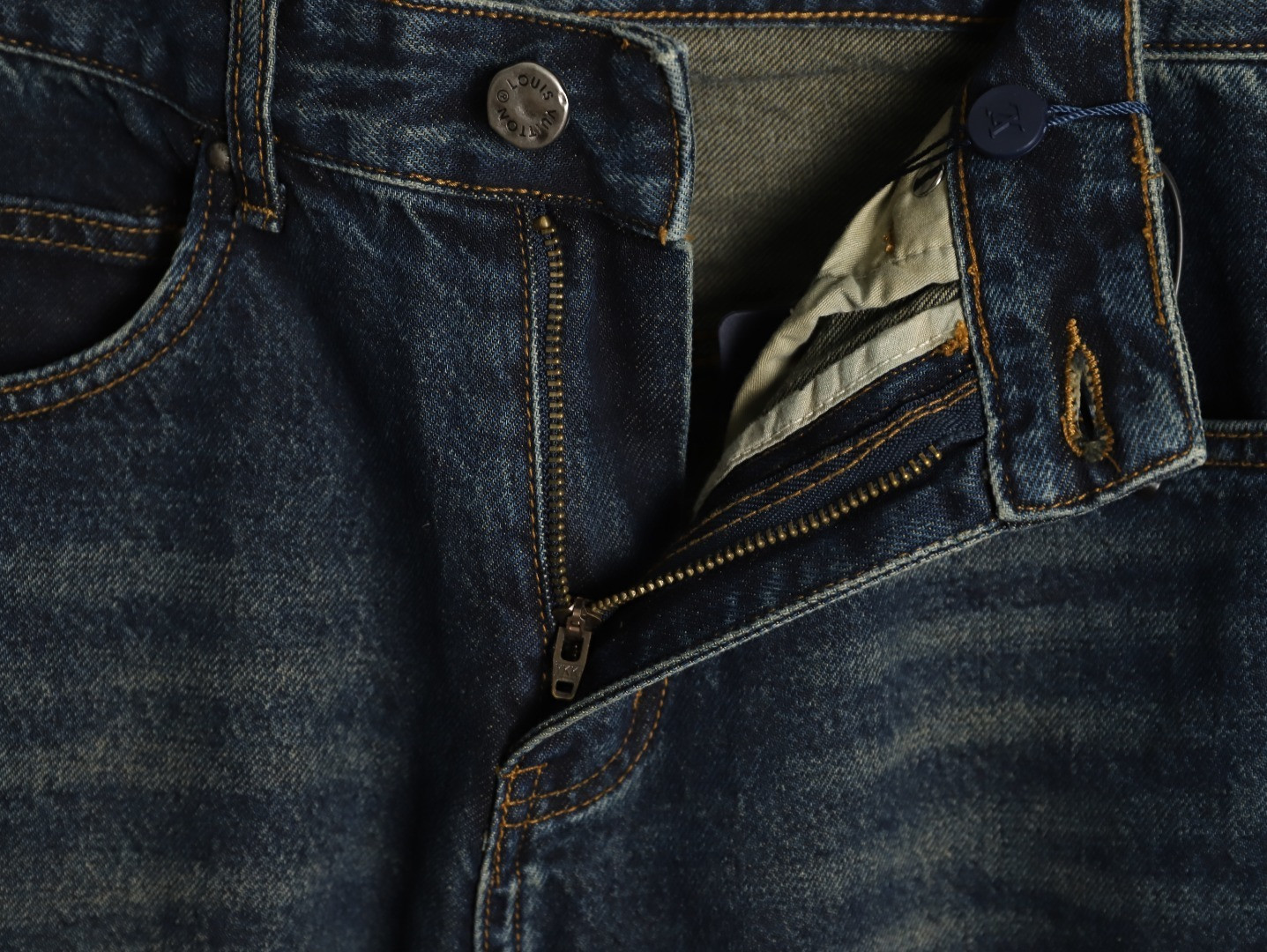 L0vis Vvtt0n Jeans