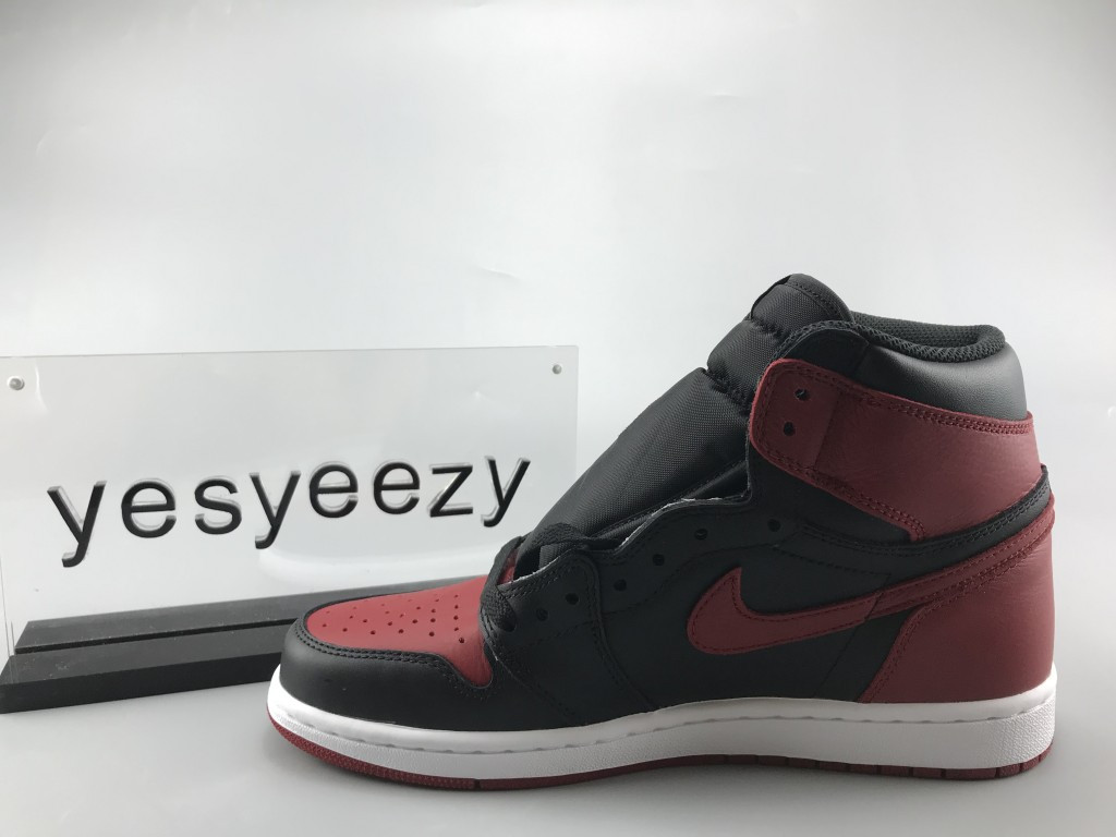 UA AIR JORDAN 1 RETRO HIGH OG "BANNED 2016 RELEASE"