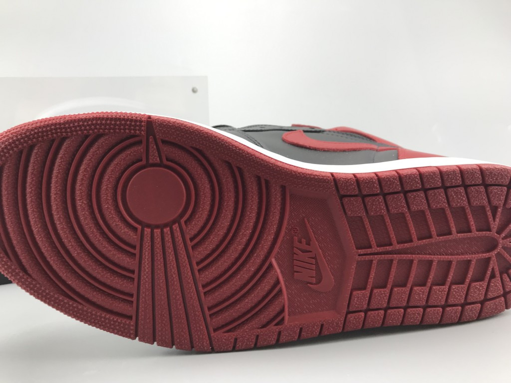 UA AIR JORDAN 1 RETRO HIGH OG "BANNED 2016 RELEASE"