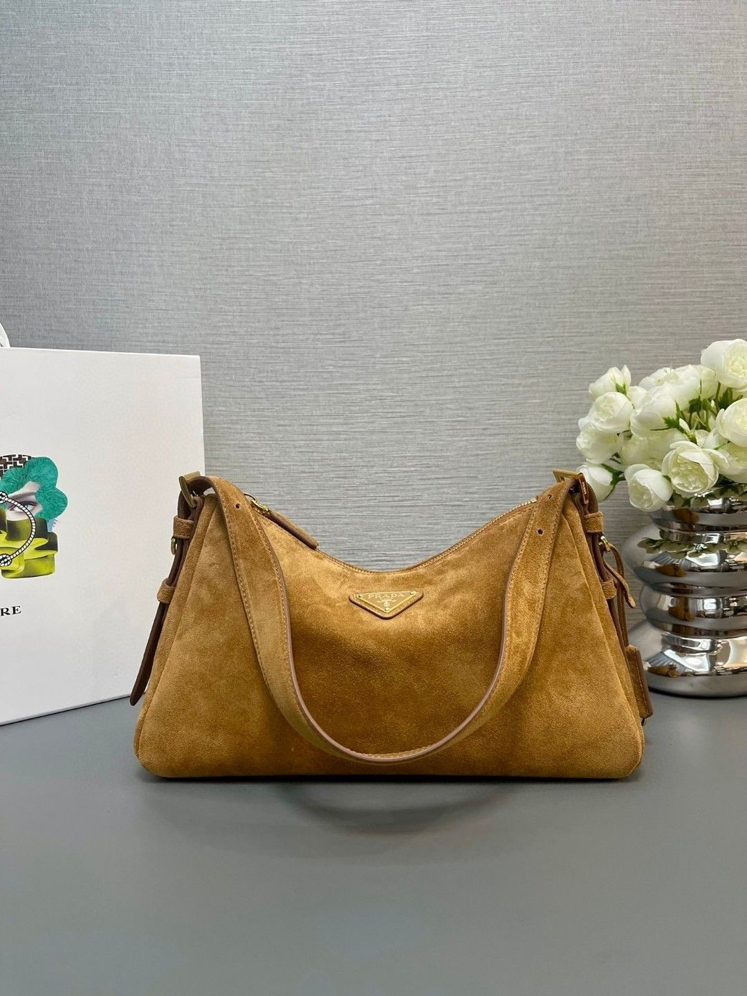 Pra*a Aimee Medium Shoulder Bag 31x18x10cm