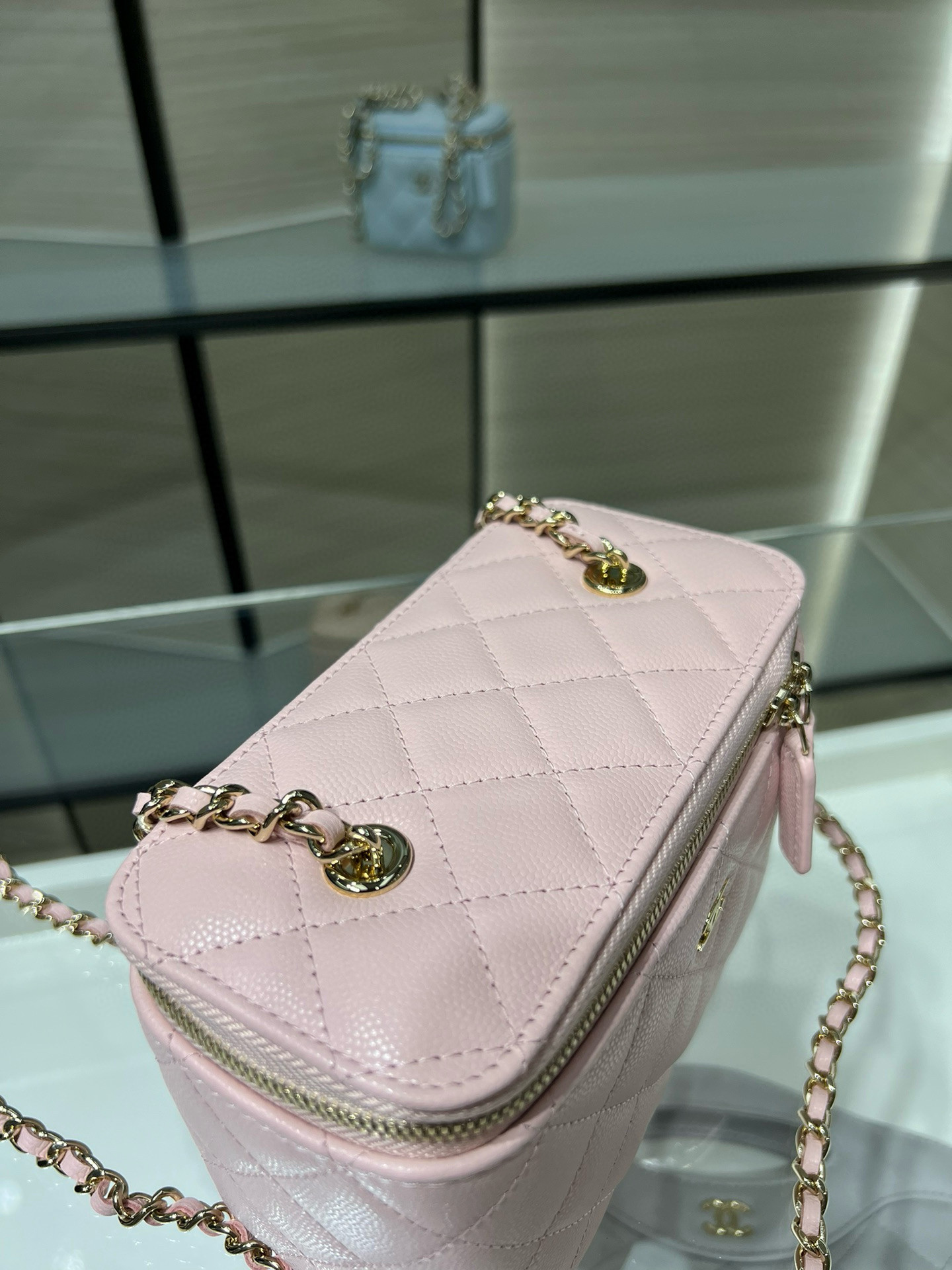 Ch**el Clutch With Chain 10x16x8cm