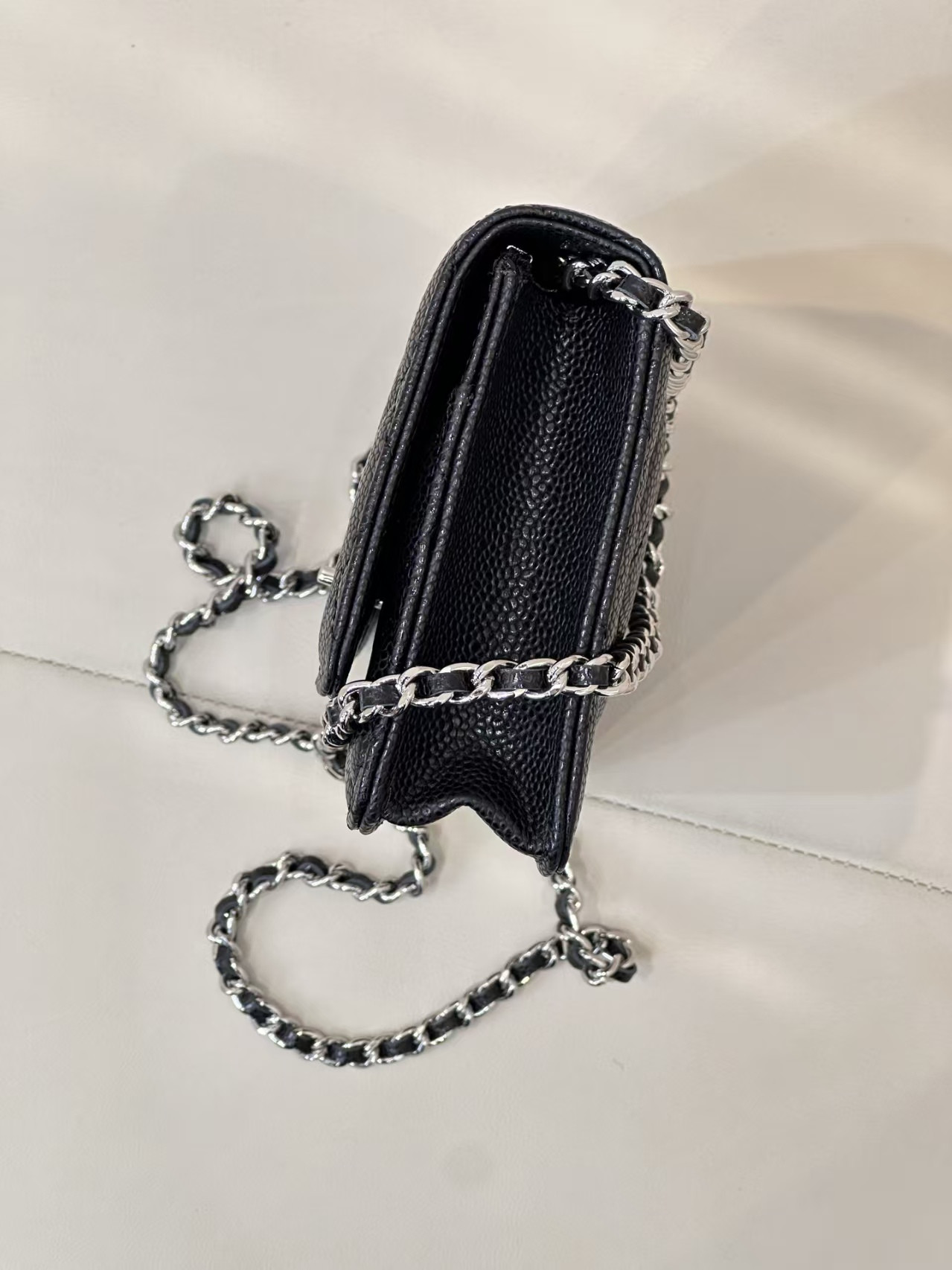 Ch**el WOC CLASSIC WALLET ON CHAIN 13x19cm
