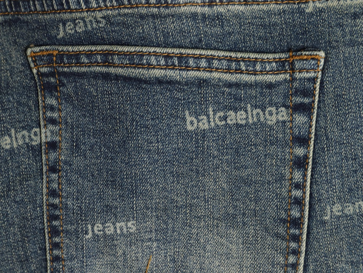 Ba1en*iaga Jeans