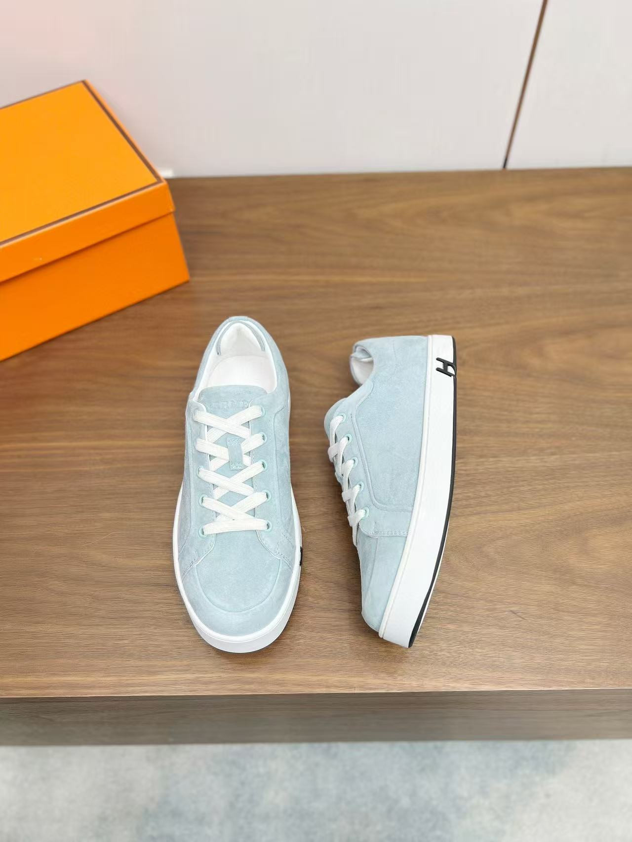 UA H**me5 Sneaker