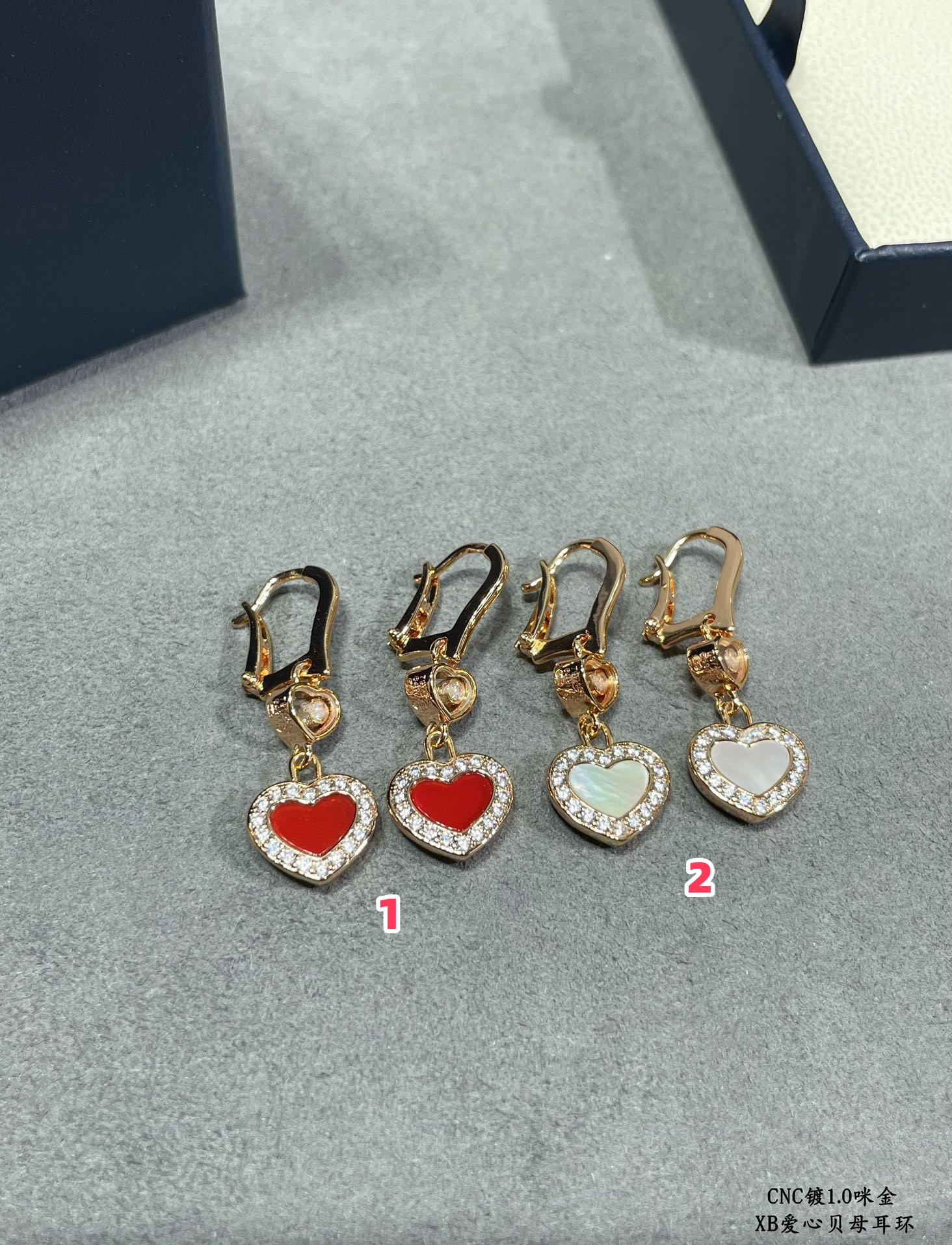 Chopard Heart-shaped Edge D1am0nd Mother-of-Pearl Earrings