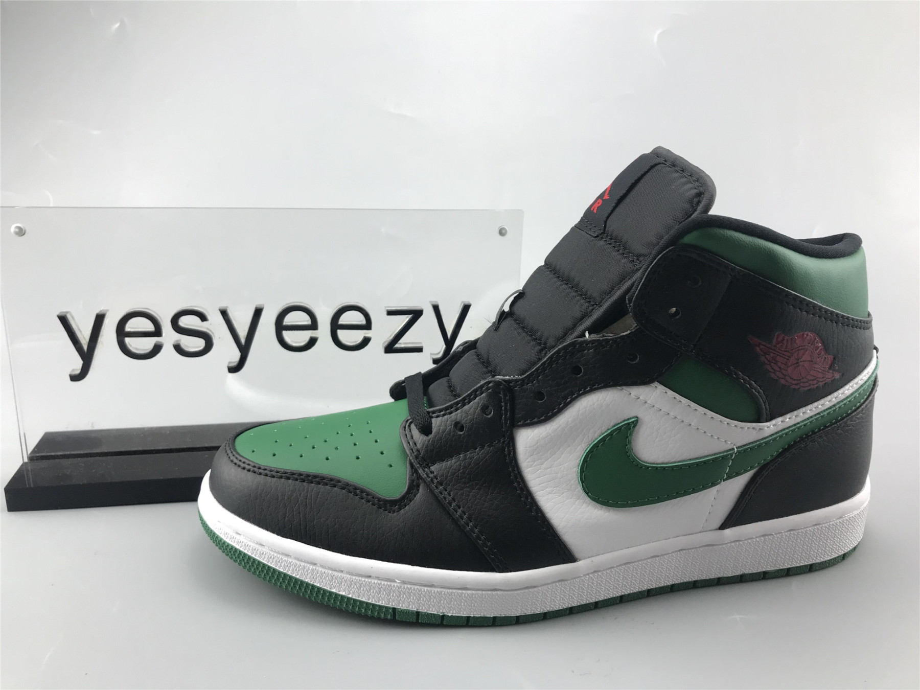 UA  AIR JORDAN 1 MID "PINE GREEN"