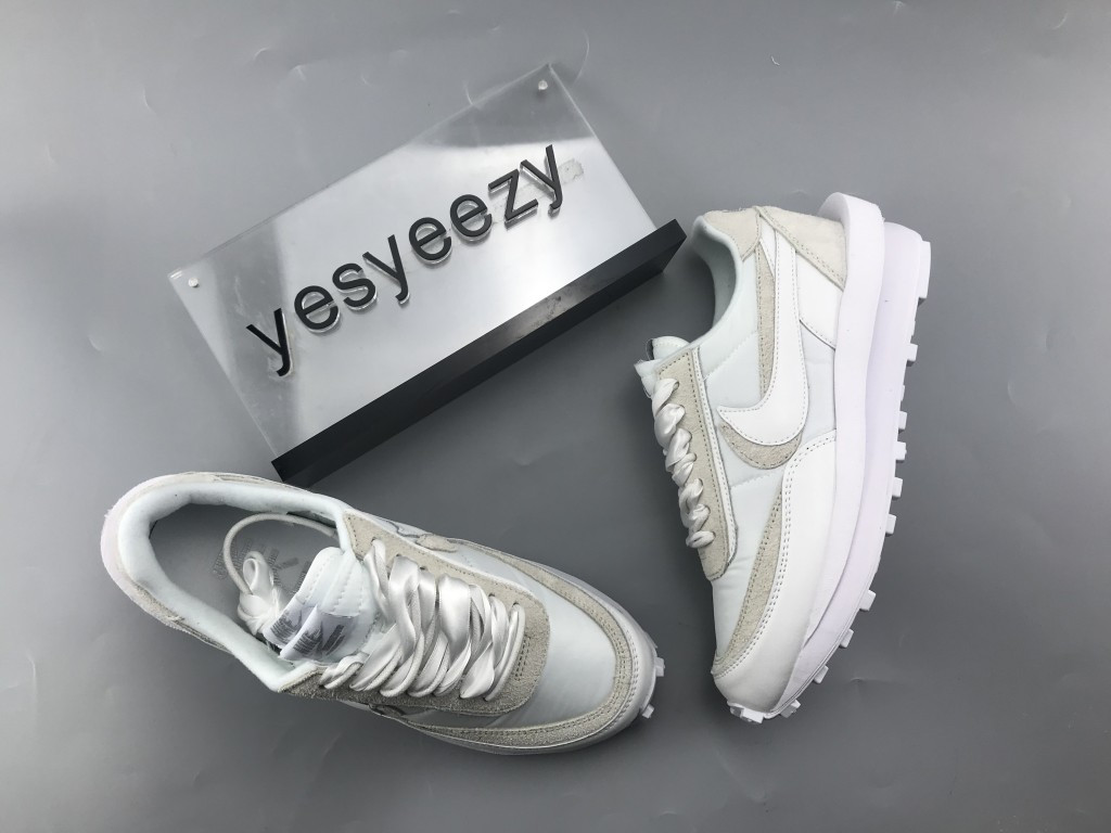 UA NIKE SACAI X LDWAFFLE "WHITE NYLON"