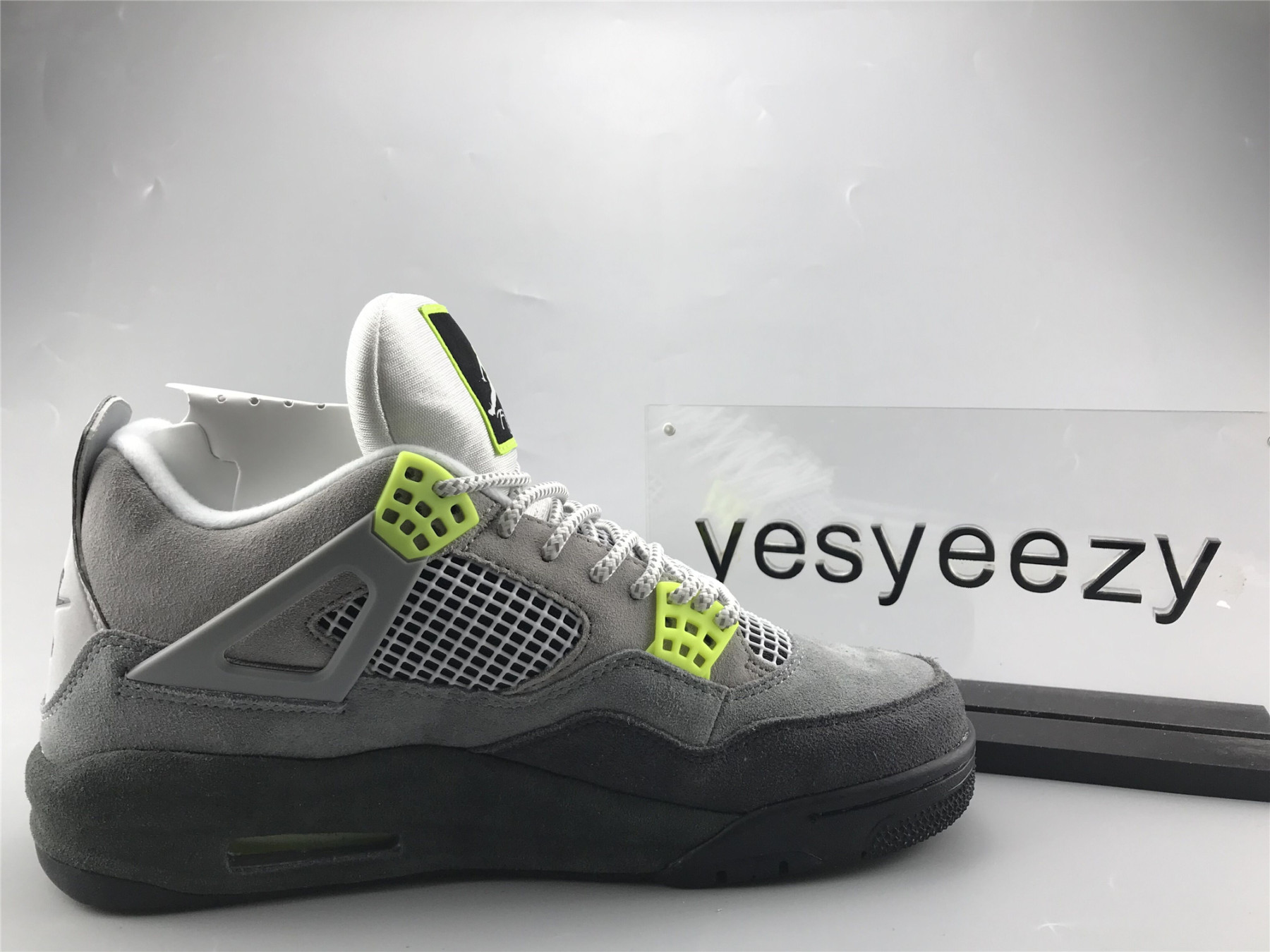 UA AIR JORDAN 4 RETRO LE "NEON 95"