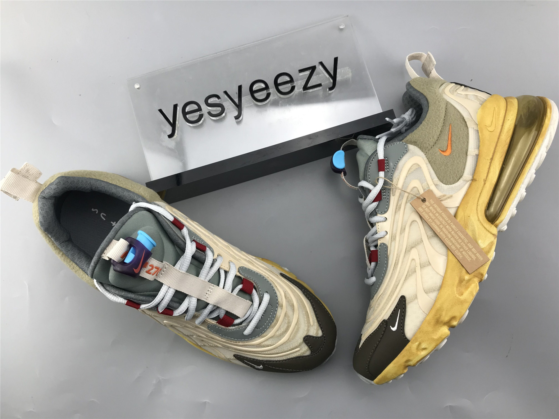 UA TRAVIS SCOTT X AIR MAX 270 REACT
