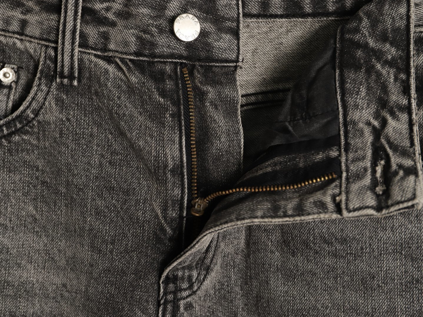 Pra*a Jeans