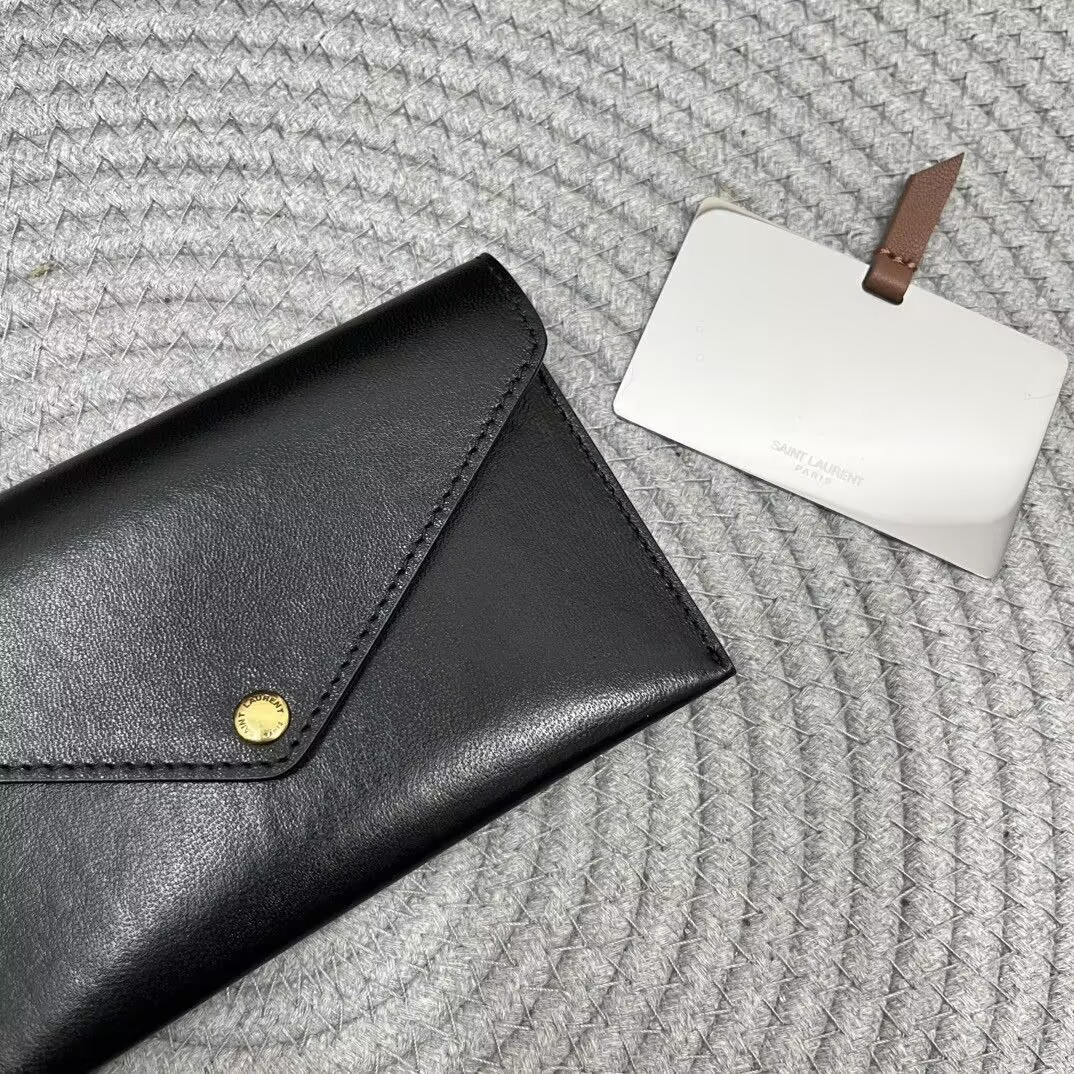 Y51 LOULOU MEDIUM IN MATELASSÉ LAMBSKIN 29x17x8cm