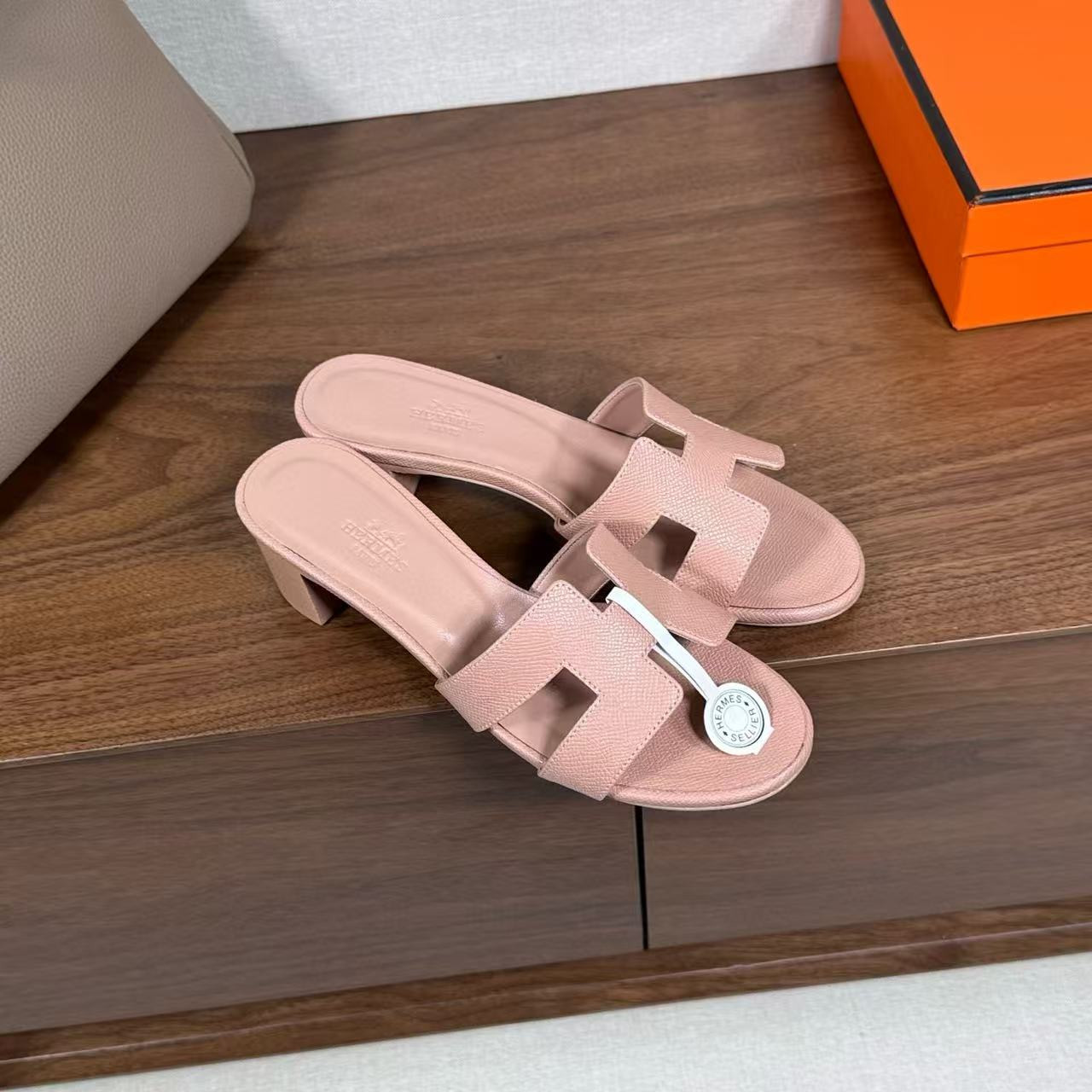 UA H**me5 Oasis Sandal