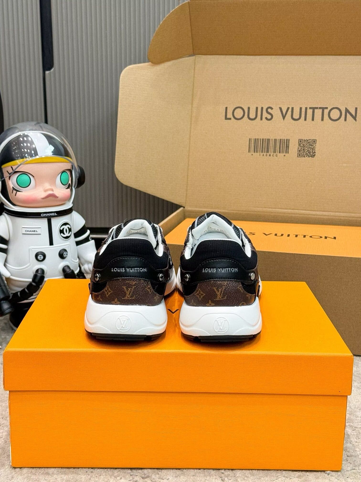 UA LV Olympia Sneakers