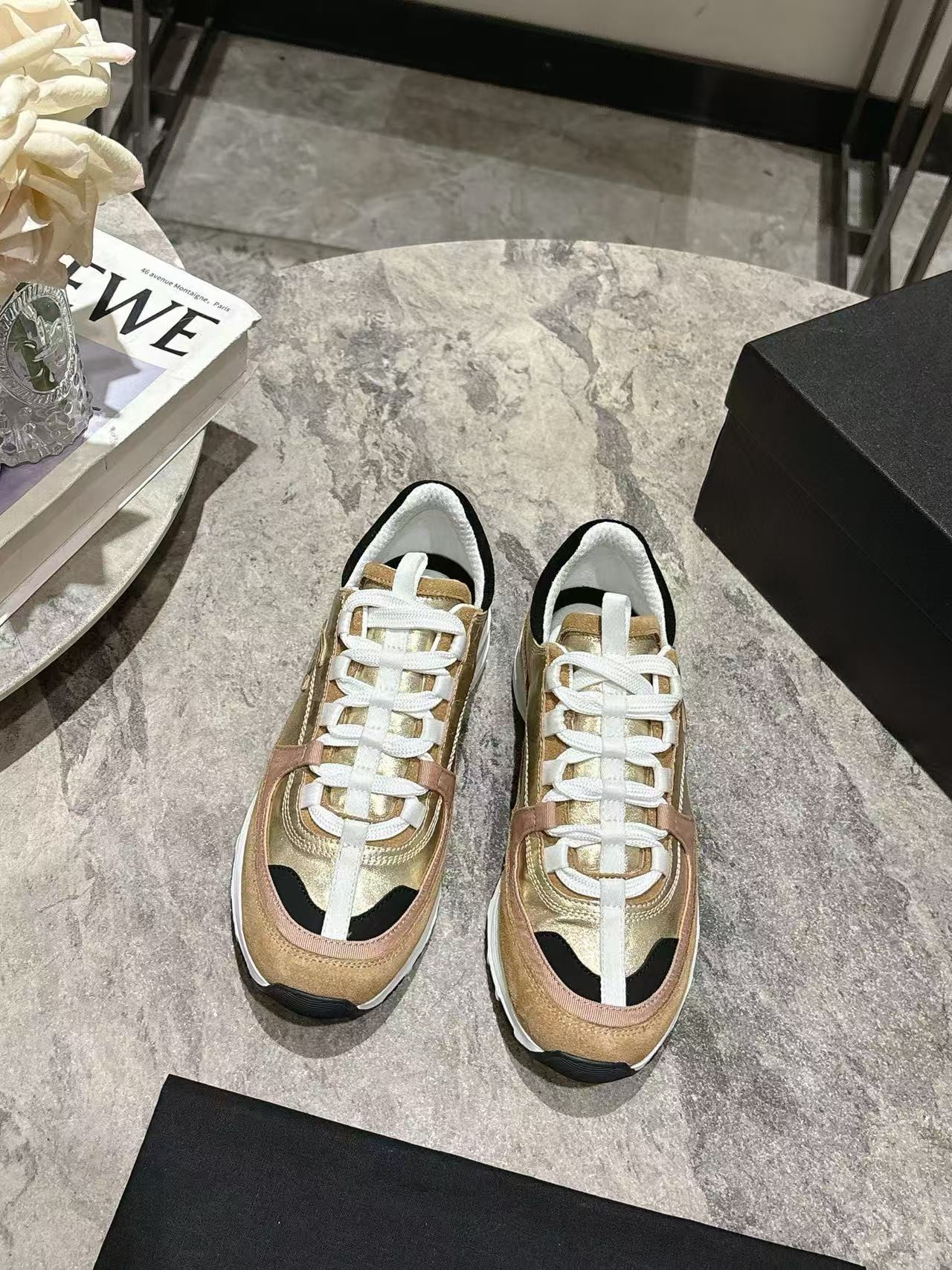 UA Ch**el SNEAKERS