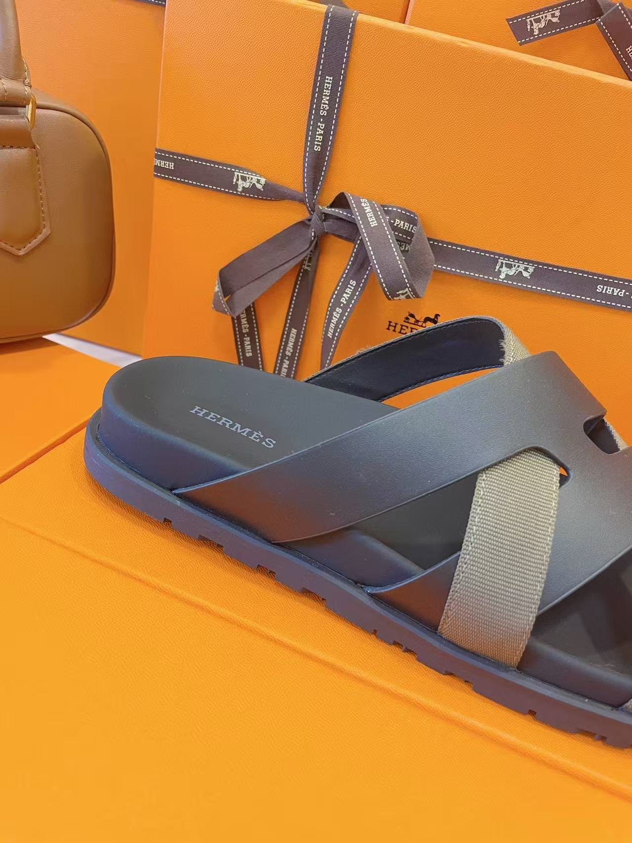 UA H**me5 Kazimir Sandal