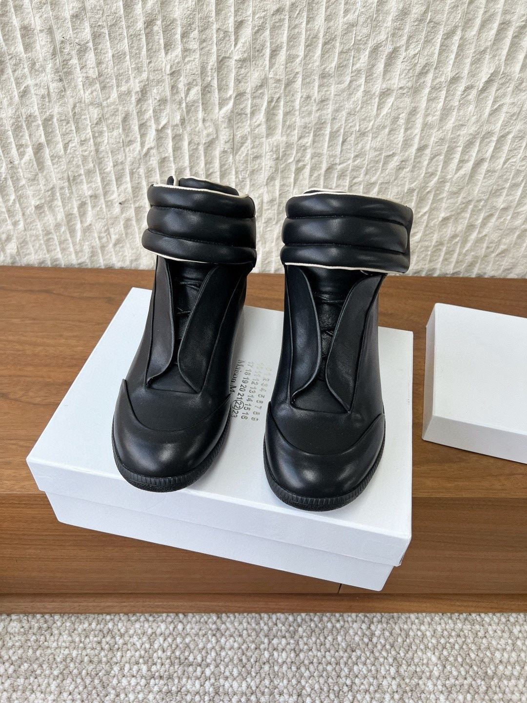 UA Ma1s0n Marg*e1a Future Sneaker