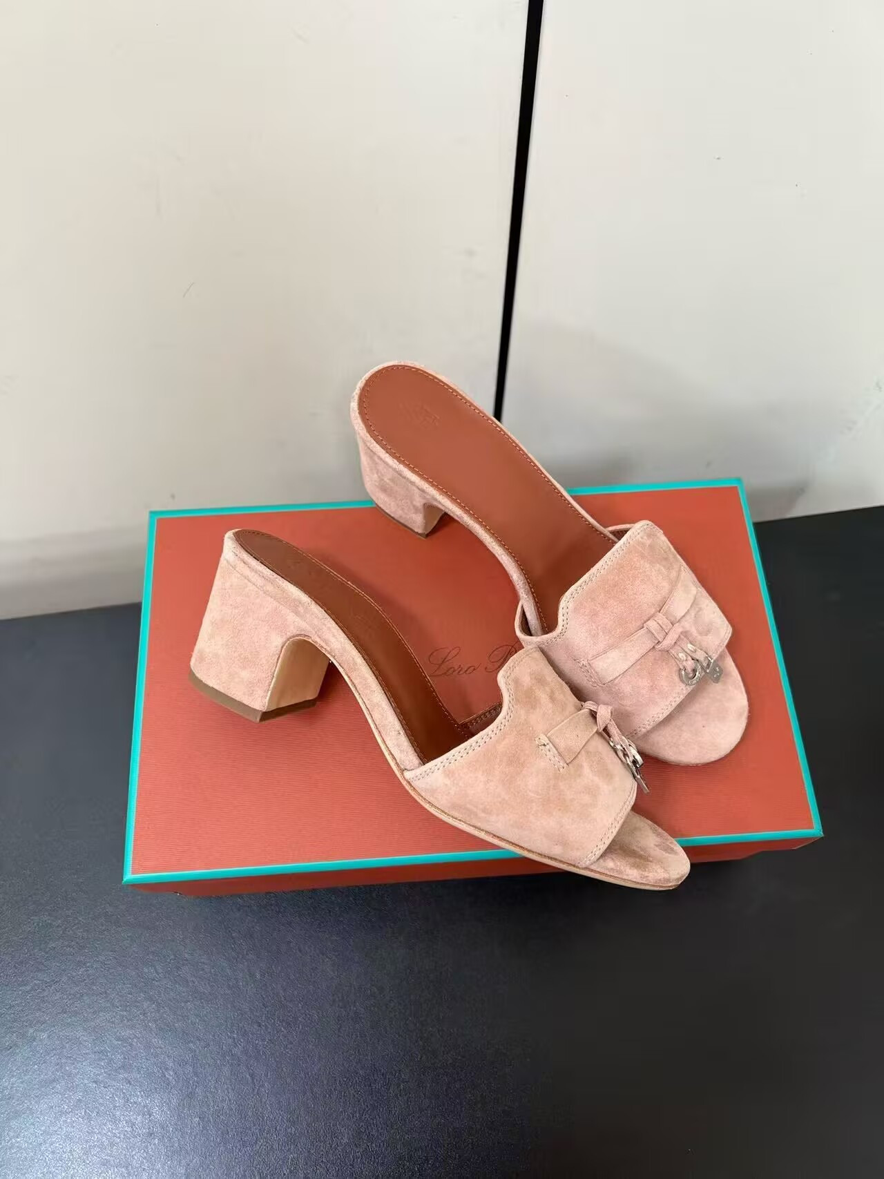 UA L0r0 P1ana Summer Charms Sandal