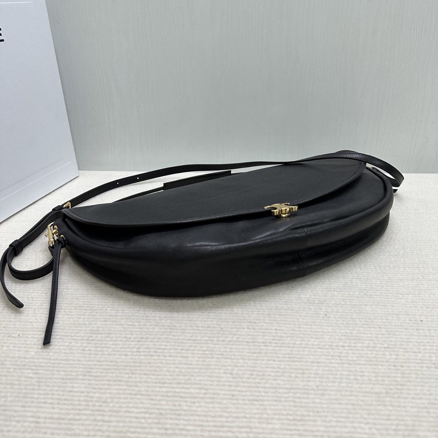 Ce1i*e HALFMOON SOFT TRIOMPHE BAG IN S*pPLE SHINY LAMBSKIN 46x19x10cm