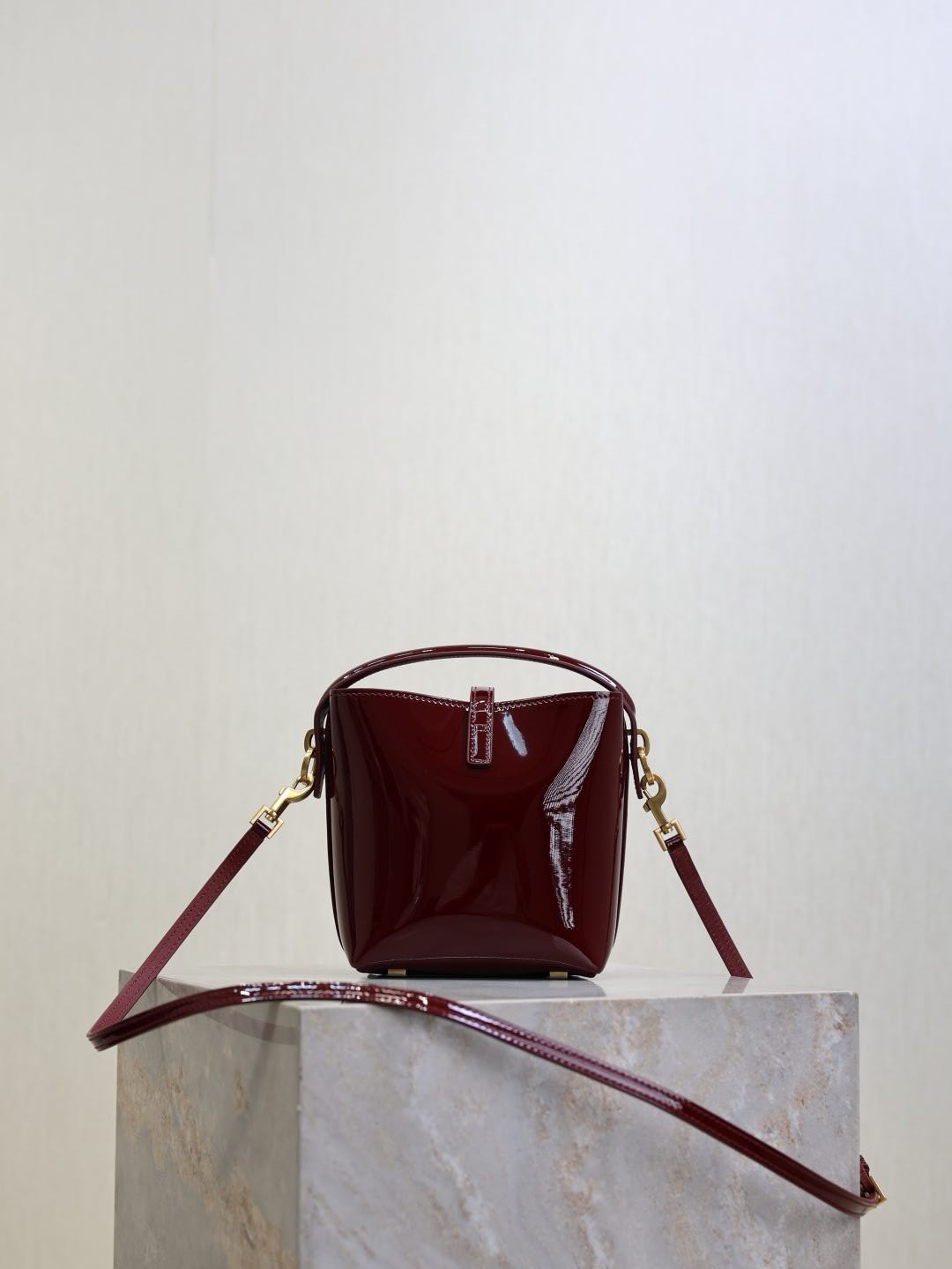 Y51 LE 37 Mini in Patent Leather 15x13x6cm