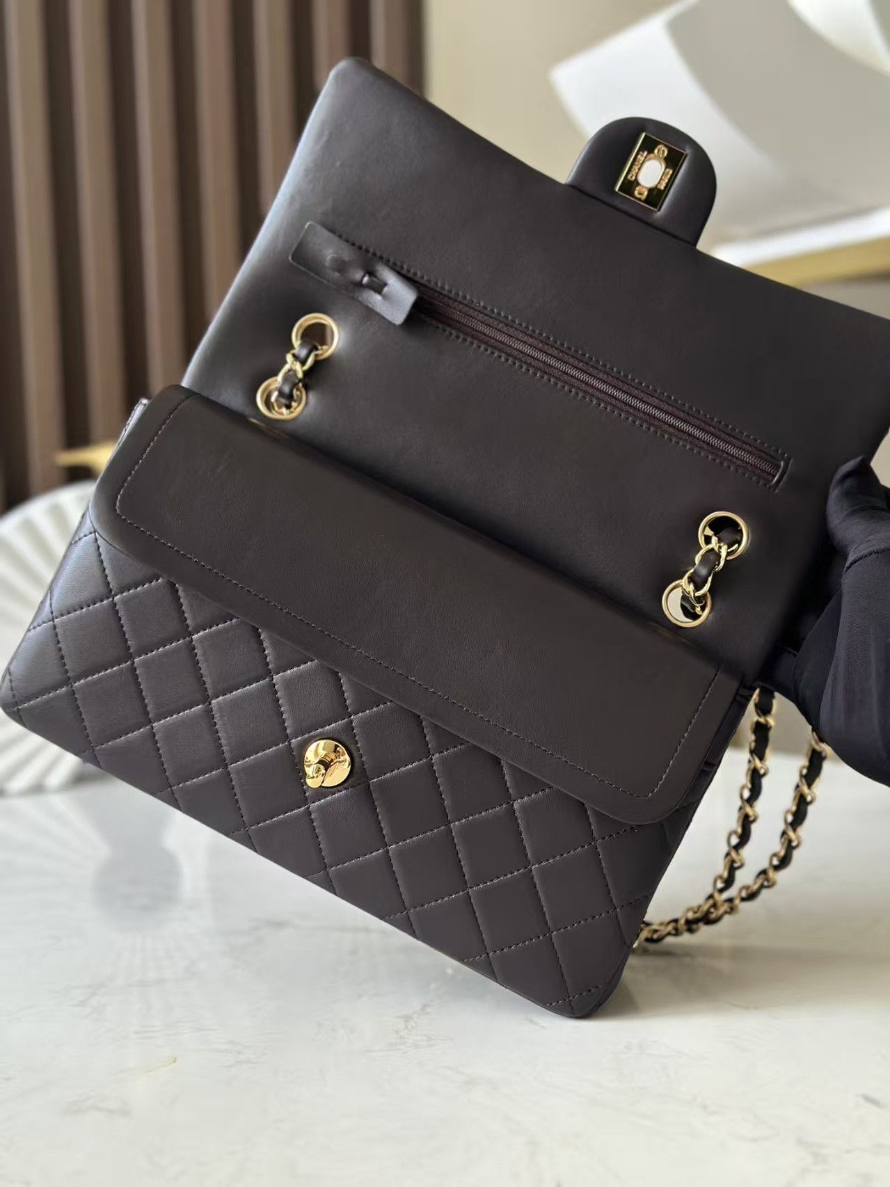 Ch**el Classic Flap Bag 15.5x25.5x6.5cm